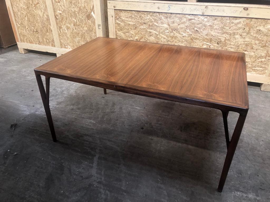 Helge Vestergaard Jensen Rosewood Dining Table In Good Condition For Sale In London, GB
