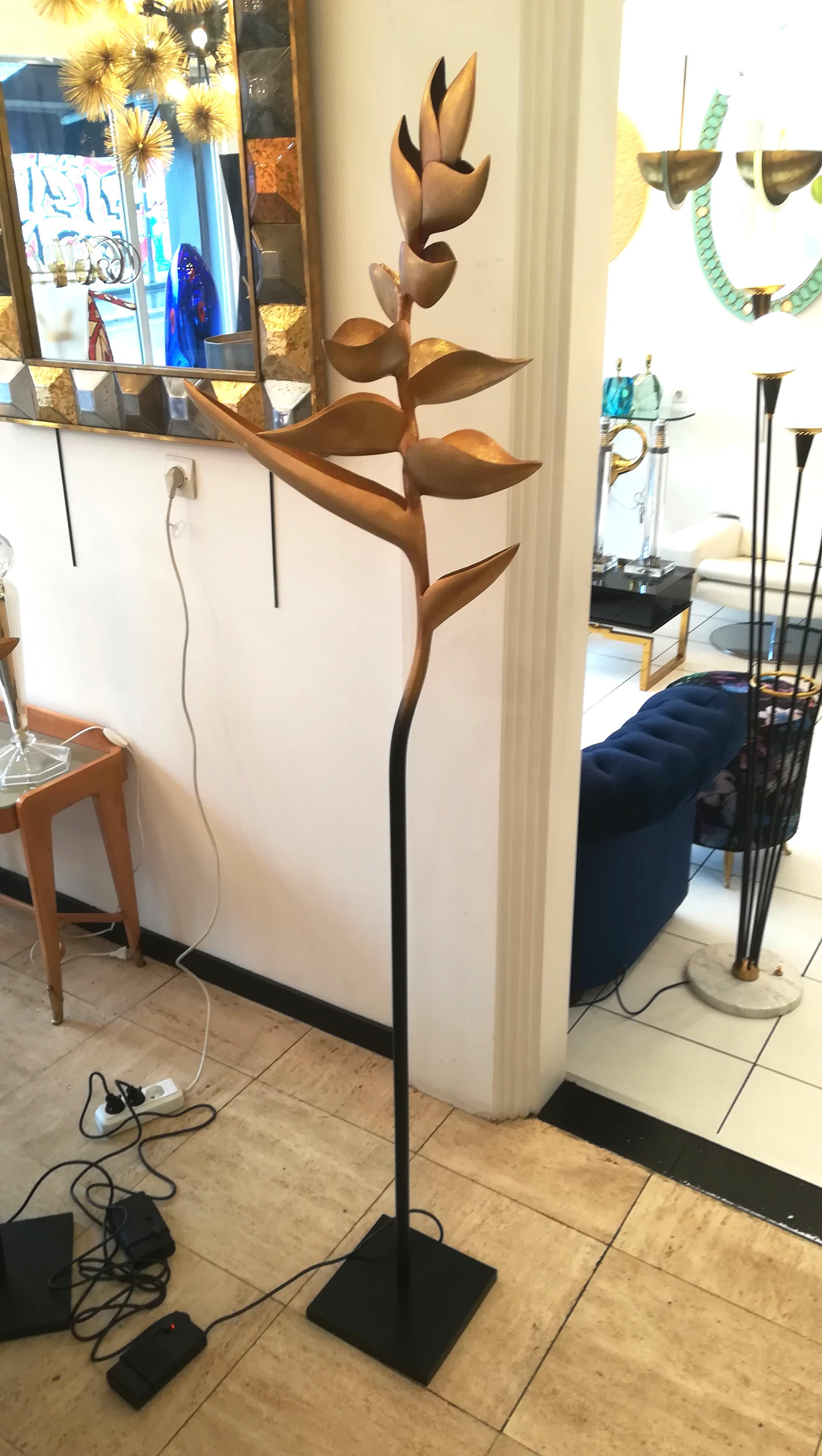 Lampadaire Paradis avec oiseaux en métal patiné noir et or en vente 5