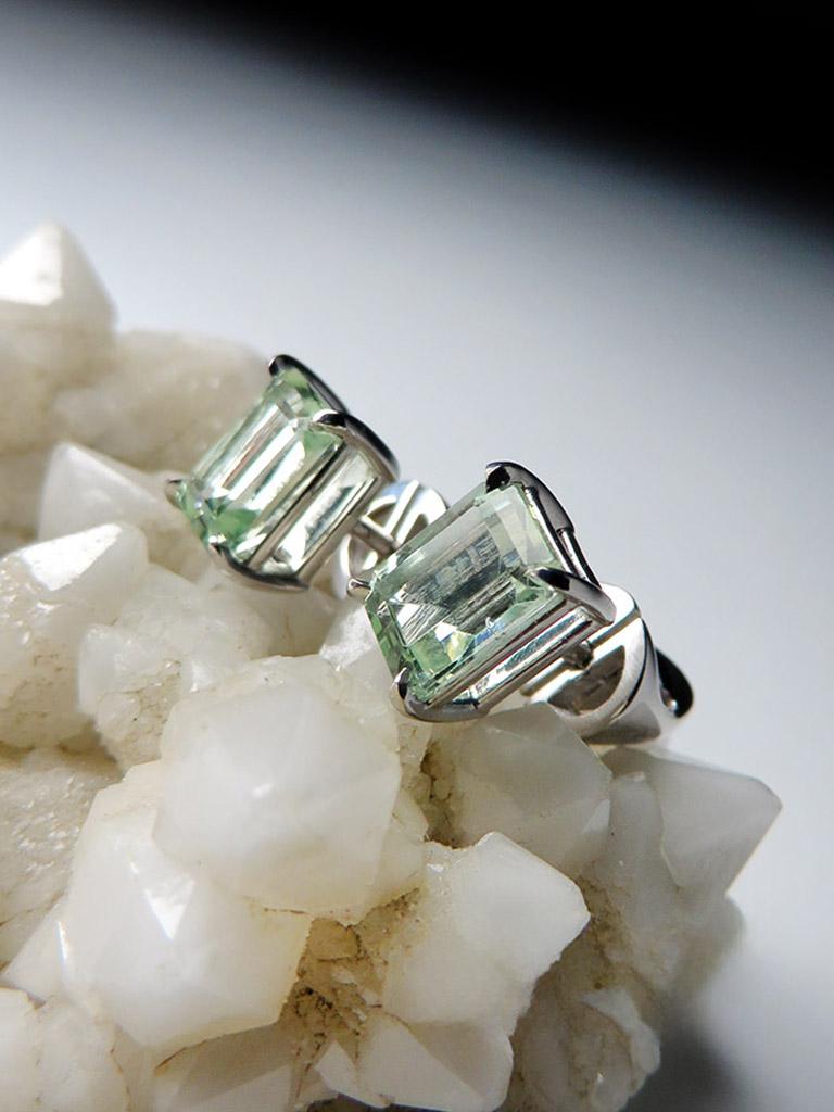 Heliodor 14K White Gold Earrings Emerald Cut Light Green Beryl Minimalism Unisex For Sale 7