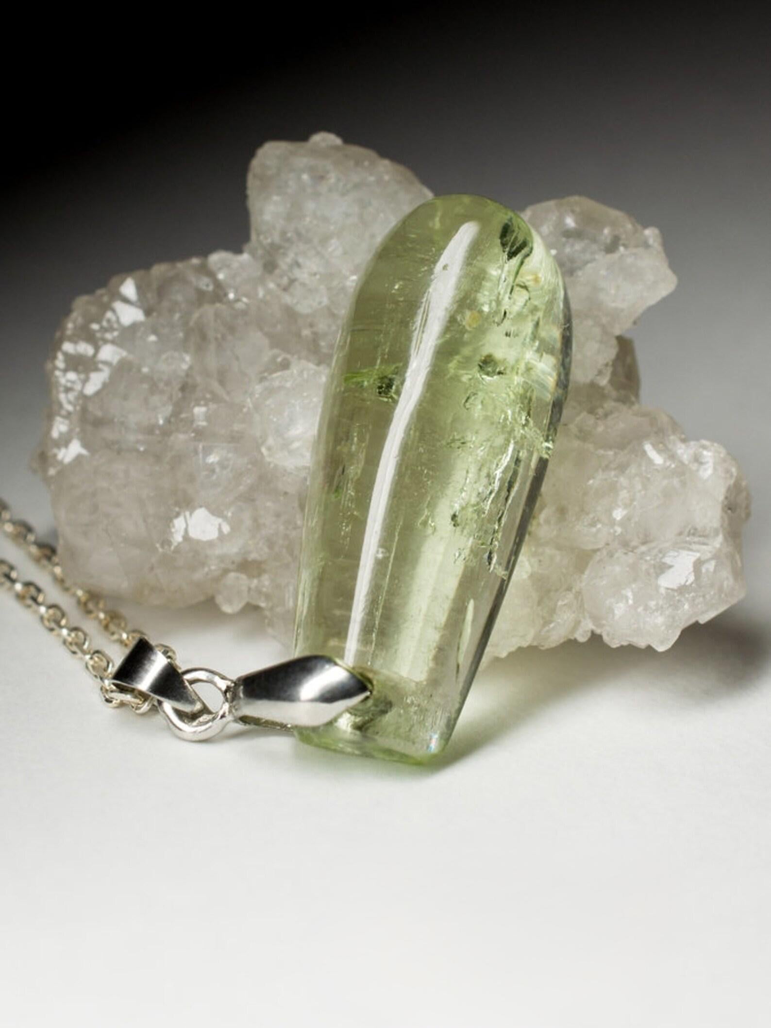 Women's or Men's Heliodor Silver Pendant Natural Gold Beryl Yellow Heliodor Gemstone Vintage gift For Sale