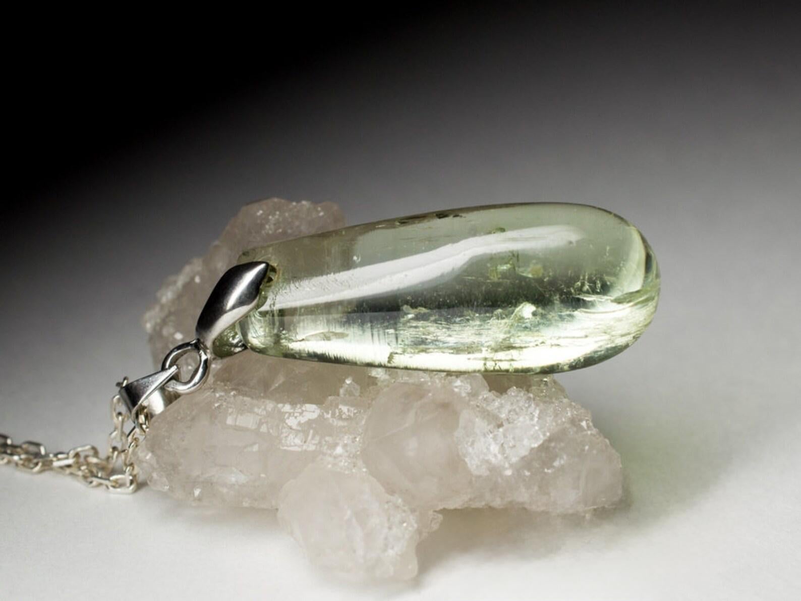 Heliodor Silver Pendant Natural Gold Beryl Yellow Heliodor Gemstone Vintage gift For Sale 2