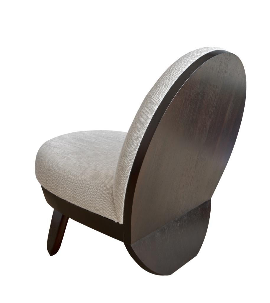 Fauteuil Helios par Emilie Lemardeley
Dimensions : D 75 x L 70 x H 80 cm
MATERIAL : Bois, mousse, tissu.

Conçues comme des bijoux d'intérieur, les créations de Lemardeley reflètent le savoir-faire français imprégné d'élégance et de raffinement.