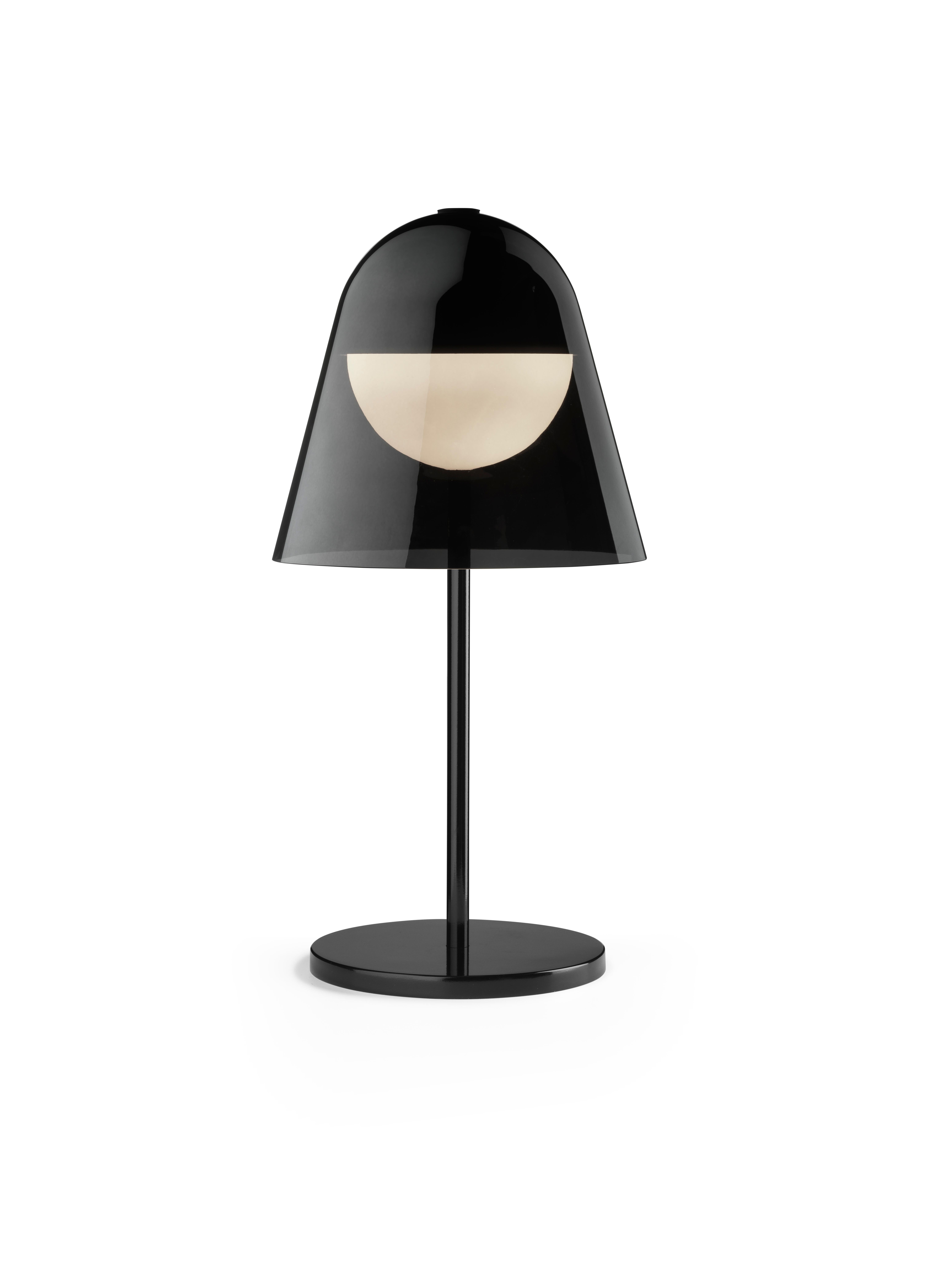 italien Lampe de bureau Helios, verre fumé et structure noire, fabriquée en Italie en vente