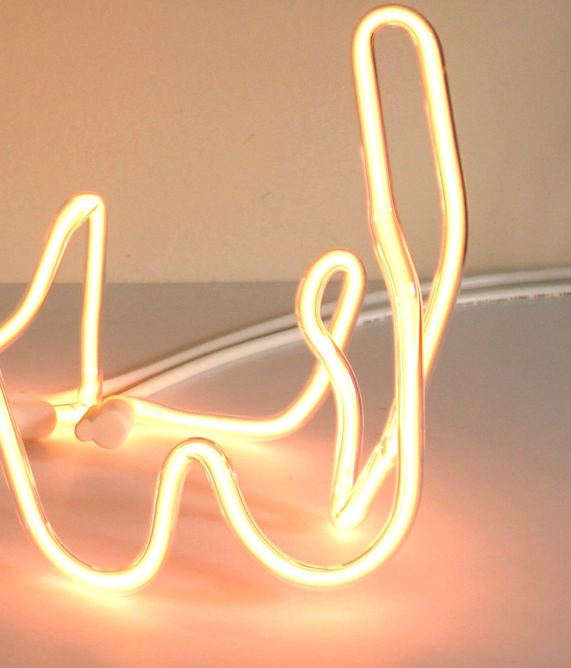 Lámpara de mesa Helium Fractal de vidrio translúcido y gas helio by Dace Sūna Letón en venta