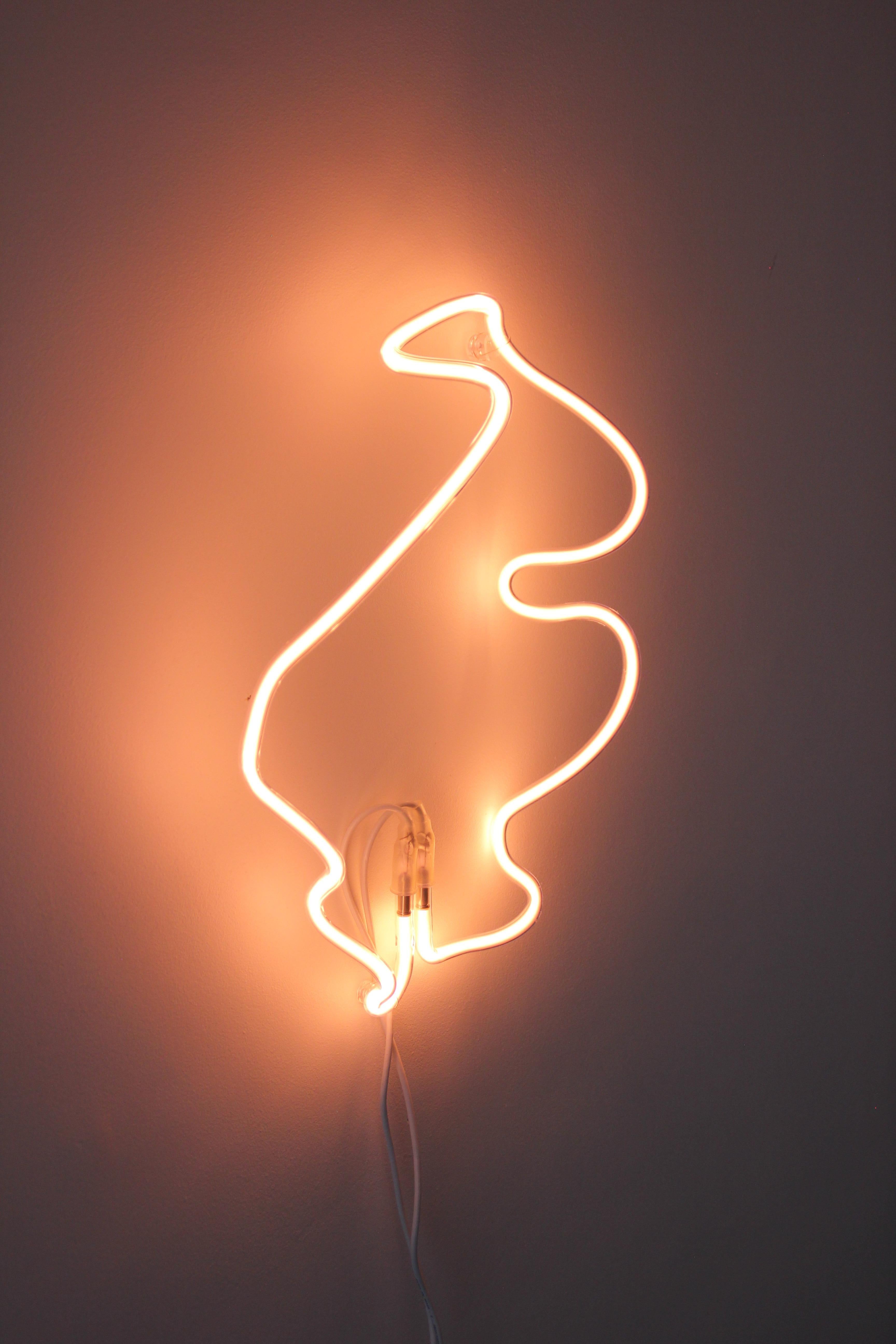 Aplique de pared Helio de cristal translúcido y gas helio by Dace Sūna Siglo XXI y contemporáneo en venta