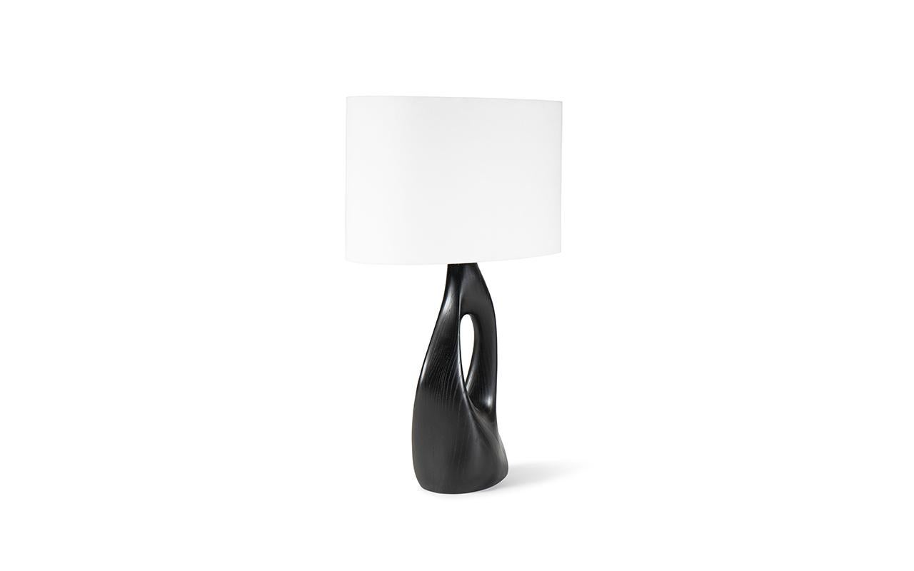 Helix table lamp, Ebony stain, Ash wood with Ivory silk drum shade by Amorph Estadounidense en venta
