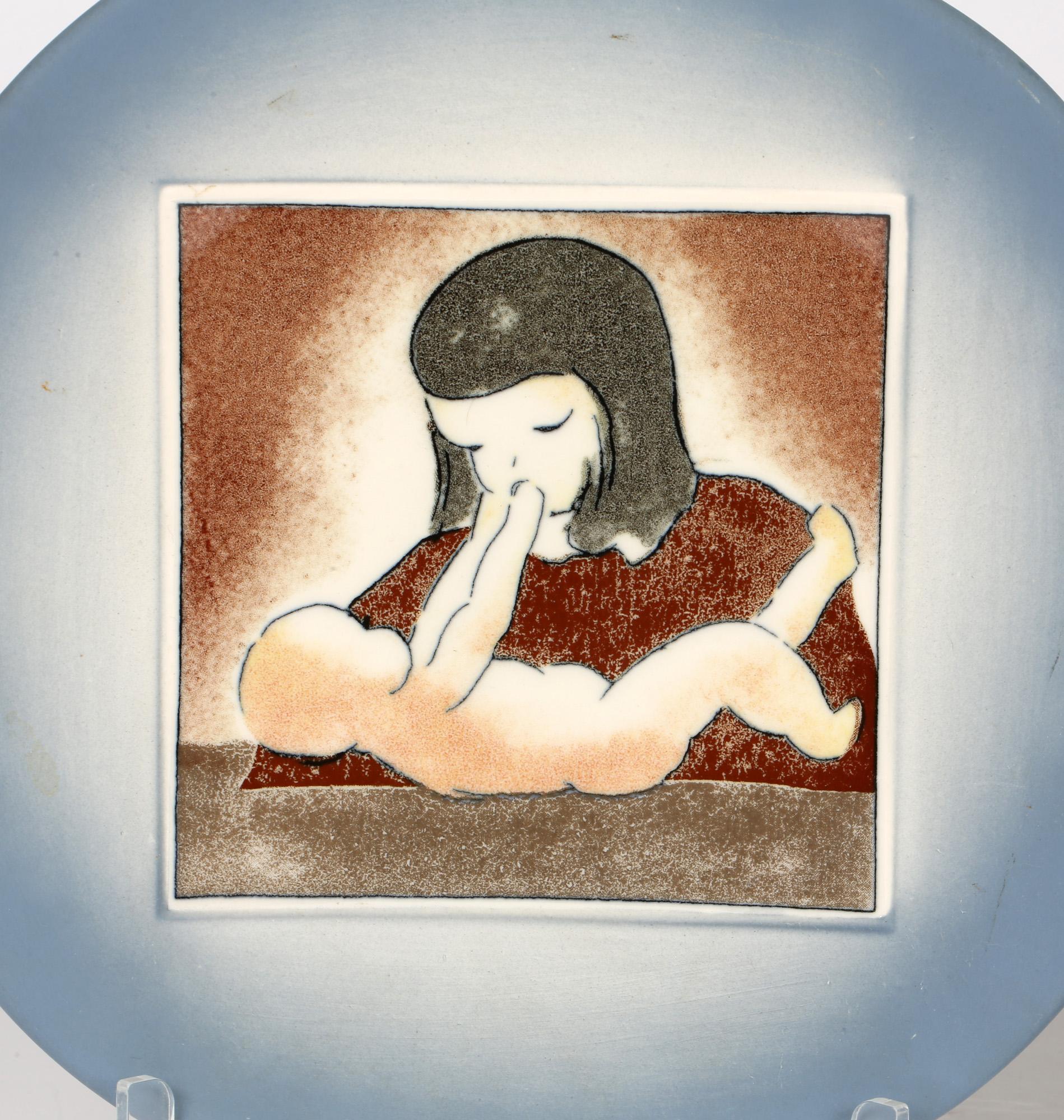 Porcelaine Assiettes murales Mother & Child en édition limitée Helj Liukko-Sundstrm pour Arabia en vente