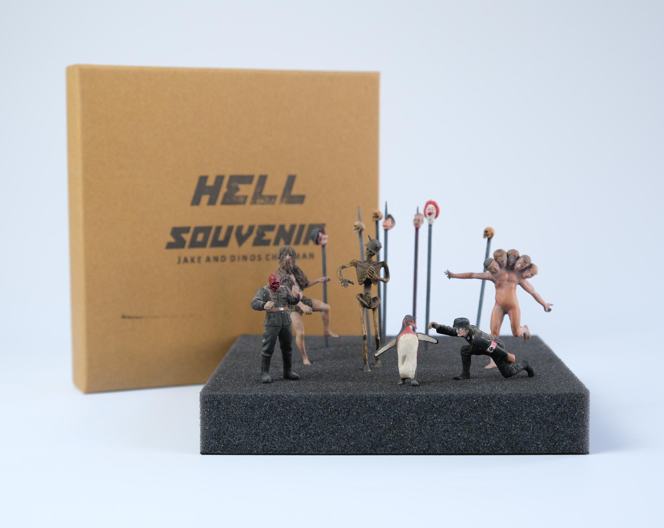 „Hell Souvenir“-Figuren von Jake und Dinos Chapman, 2022 im Angebot 6