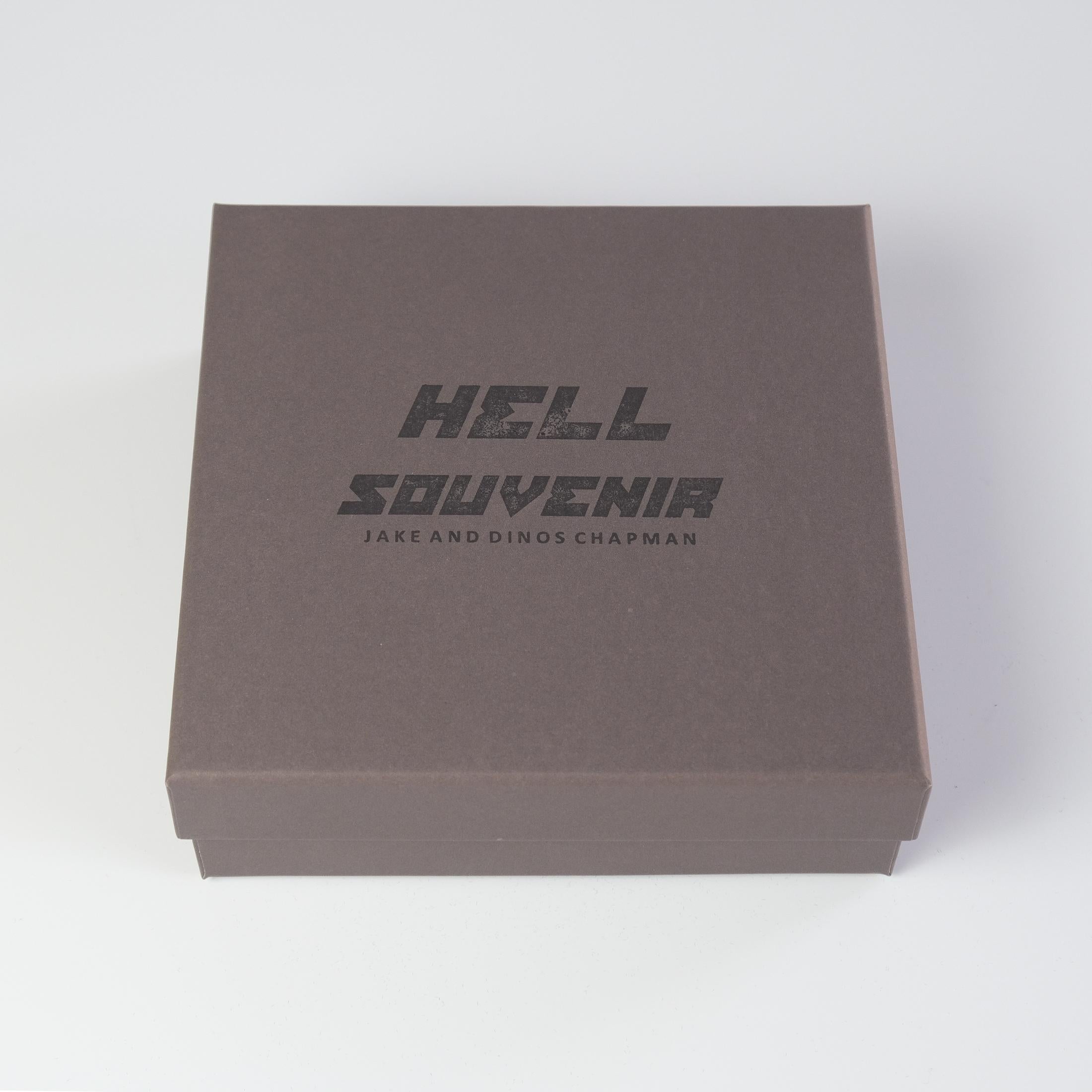 „Hell Souvenir“-Figuren von Jake und Dinos Chapman, 2022 im Angebot 10