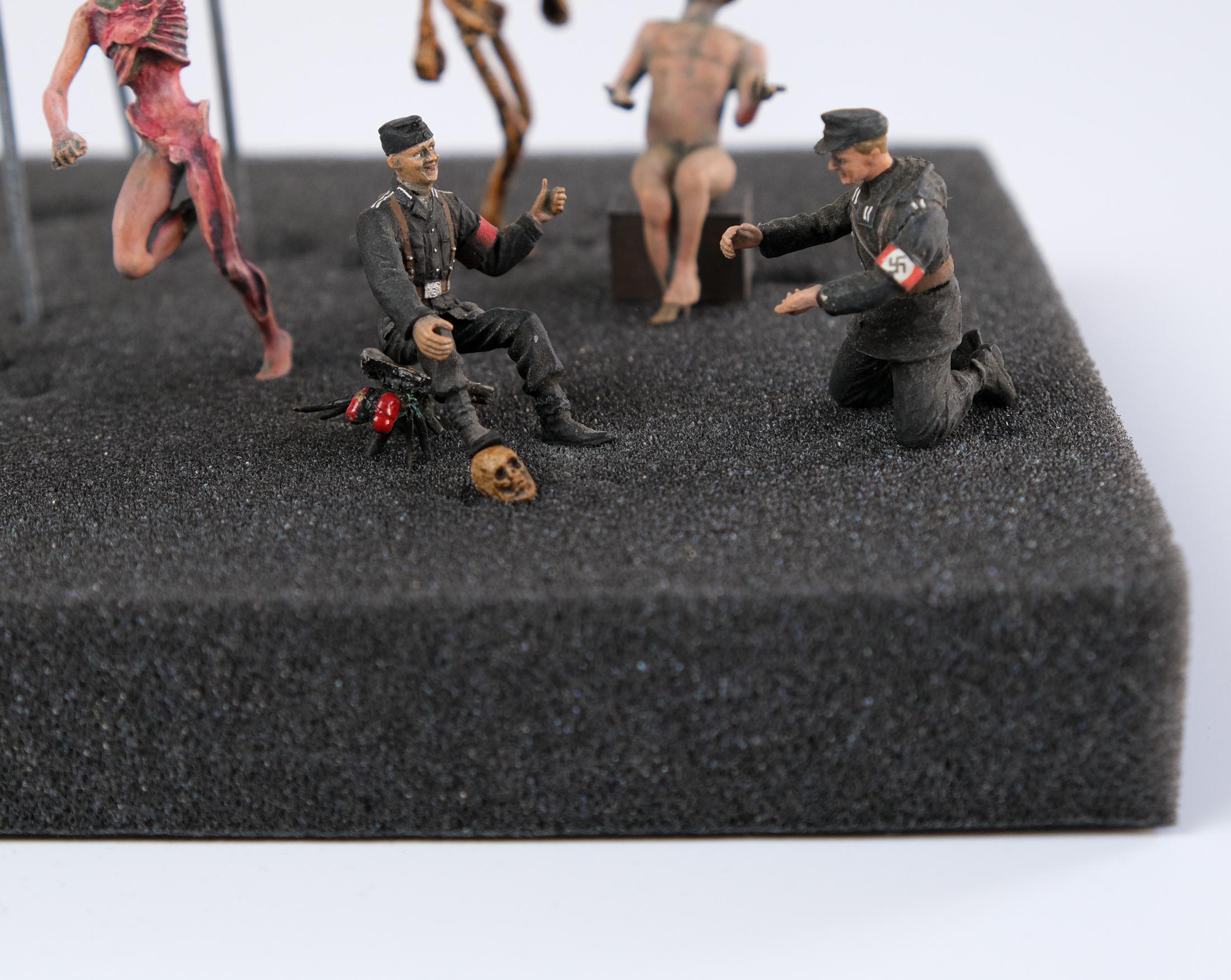 Metallo Figure 'Hell Souvenir' Di Jake & Dinos Chapman, 2022 in vendita