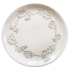 Hella Jongerius Assiette en porcelaine brodée