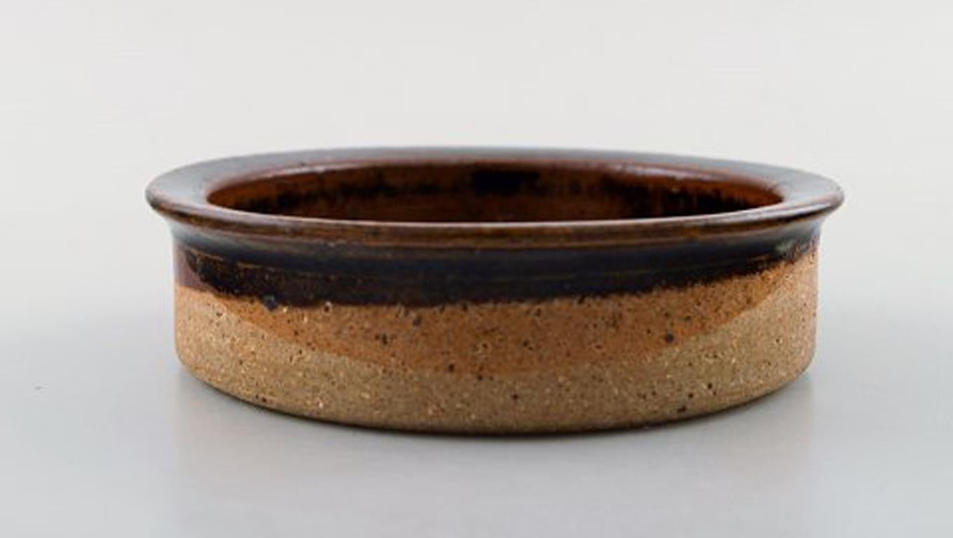 Danish Helle Alpass ‘1932-2000’, Low Bowl of Raw and Glazed Stoneware in Brown Shades For Sale
