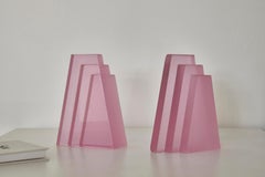 Escultura de vidrio fundido Helle Rosa Erbio de Bowen Liu