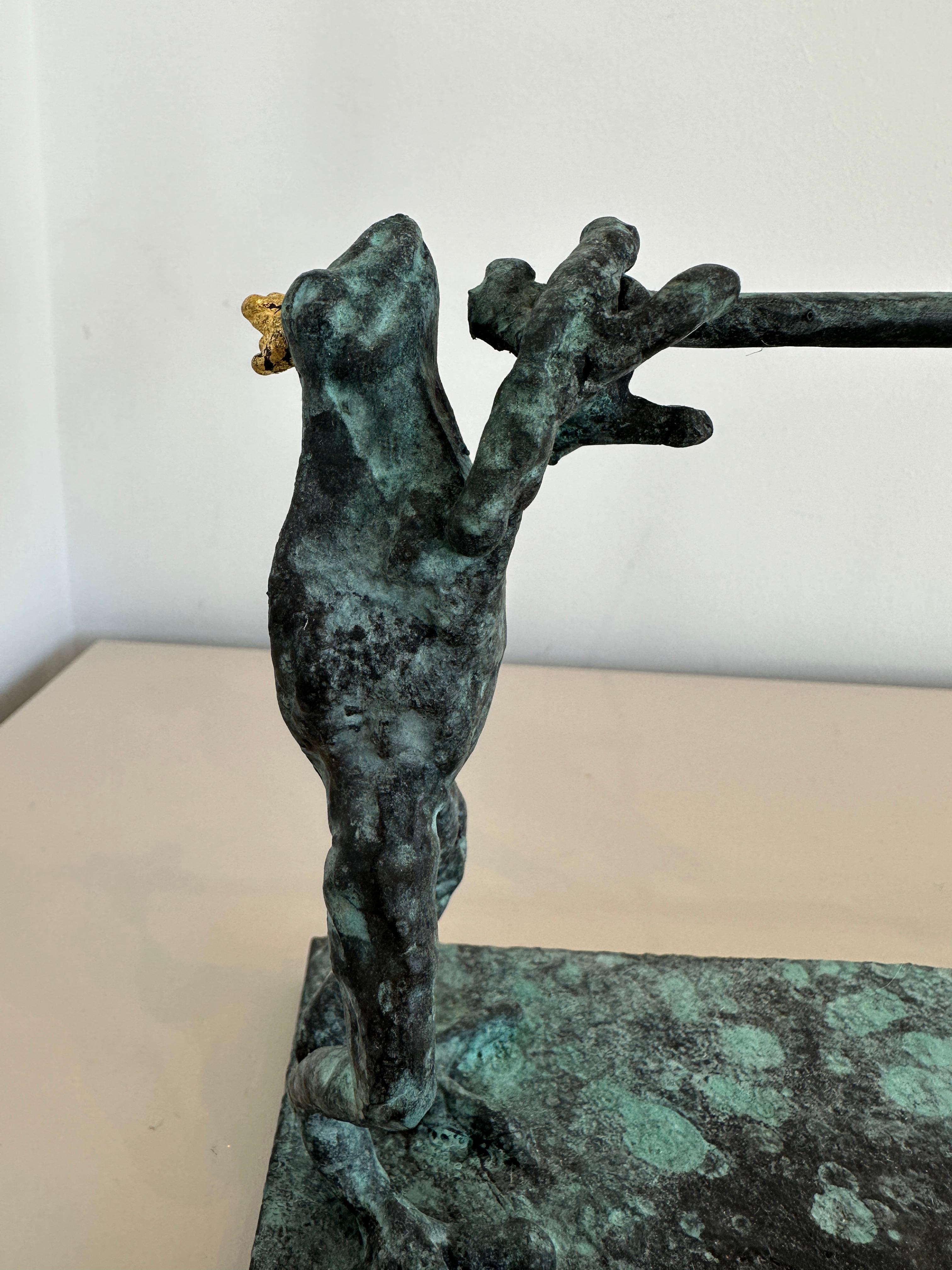 Même si Helle Crawford fait souvent référence aux mythes classiques dans ses sculptures, elle n'est pas une sculptrice classique au sens néoclassique du terme. Helle Crawford pourrait plutôt être définie comme une artiste anti-classique. Ses