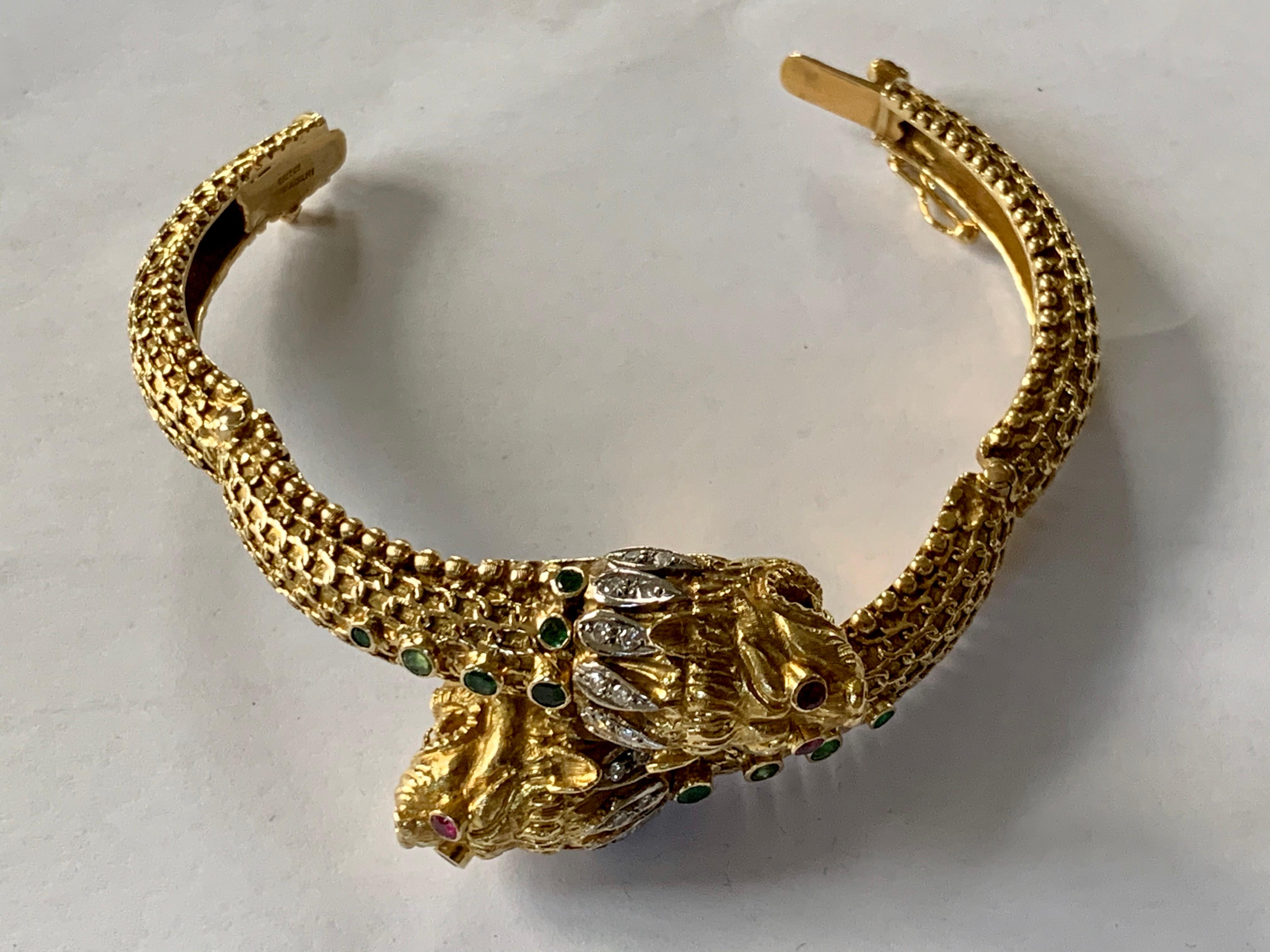 Hellenistic Double Headed Lion 18 Karat Yellow Gold Bracelet by Lalaounis In Good Condition In Zurich, Zollstrasse