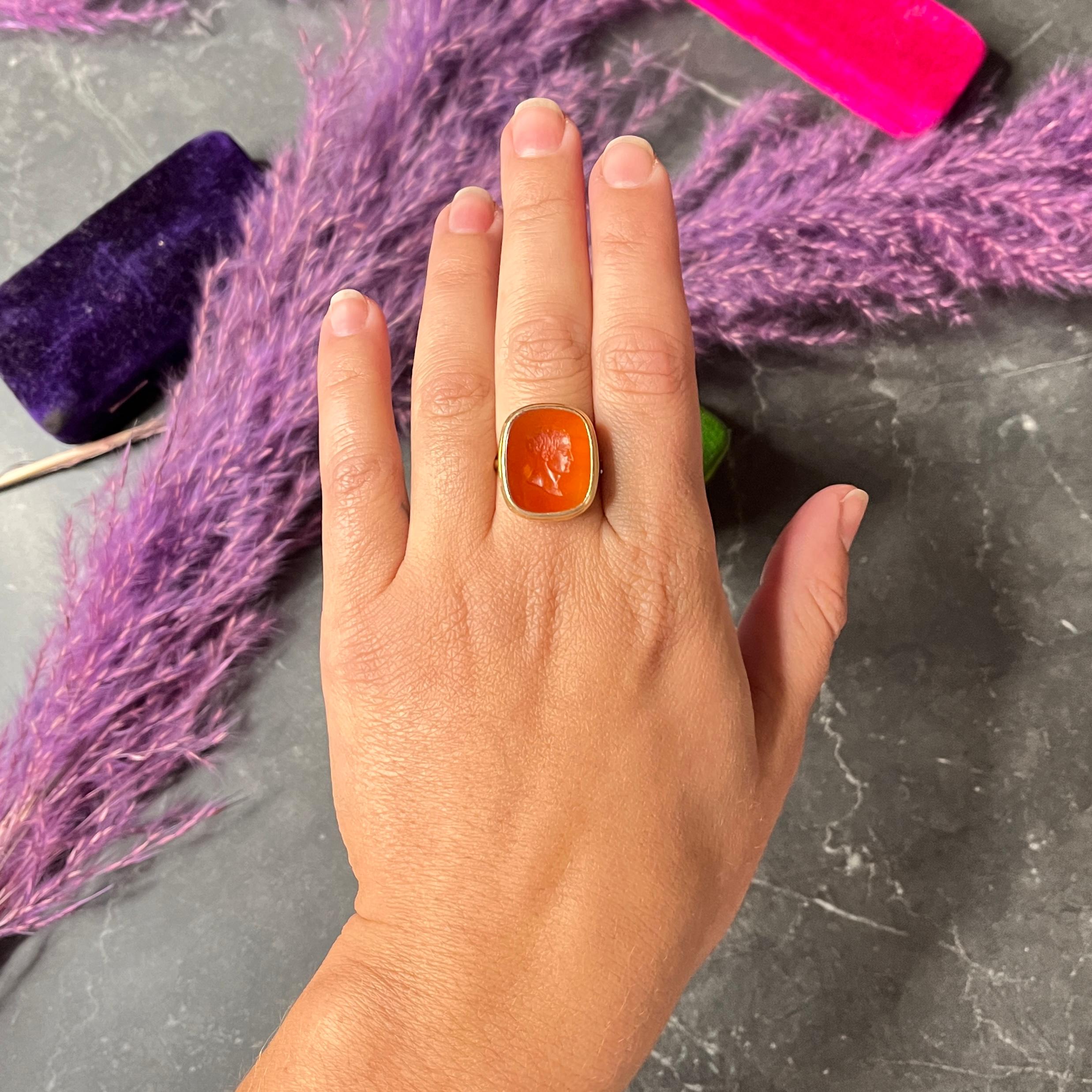 Hellenistic Victorian Carnelian Intaglio 14 Karat Yellow Gold Julius Caesar Ring 3