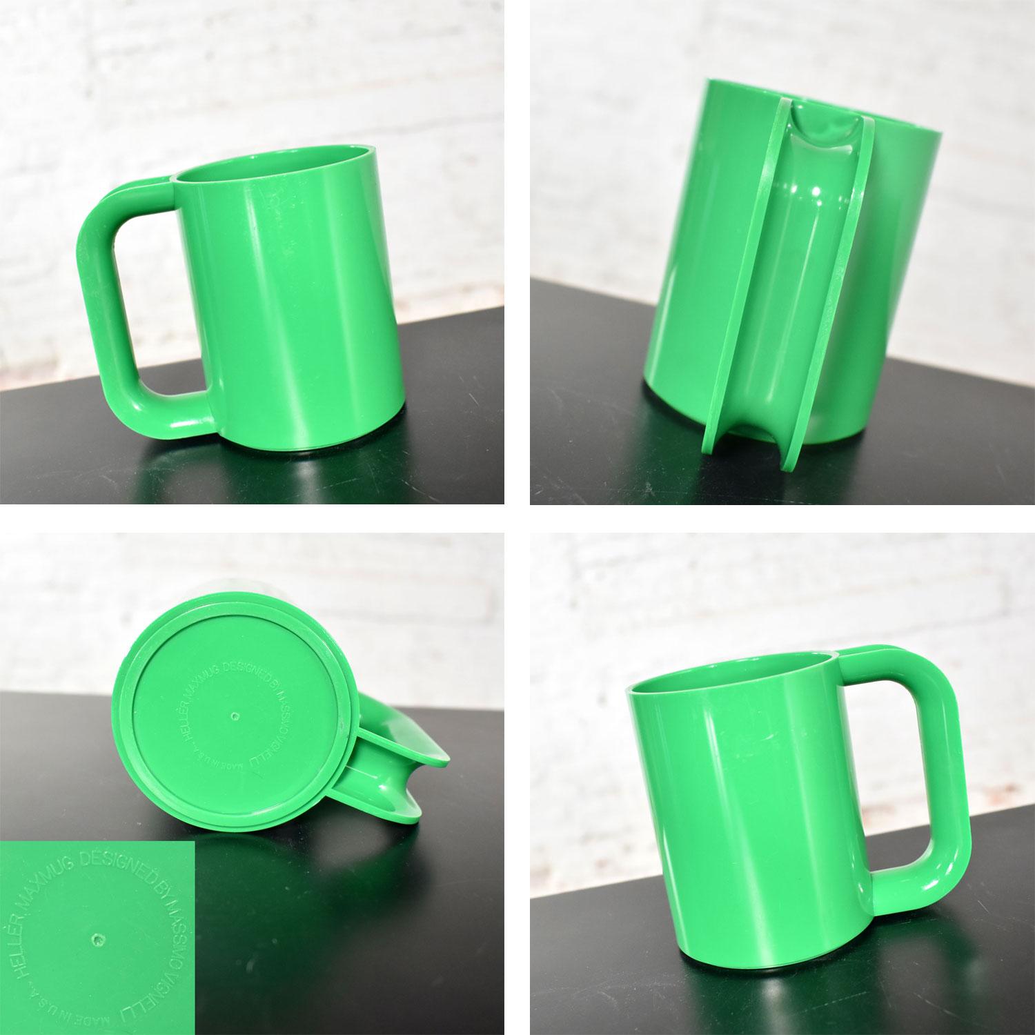 Heller Dinnerware by Lella & Massimo Vignelli in Kelly Green 58 Pieces & Napkins 6