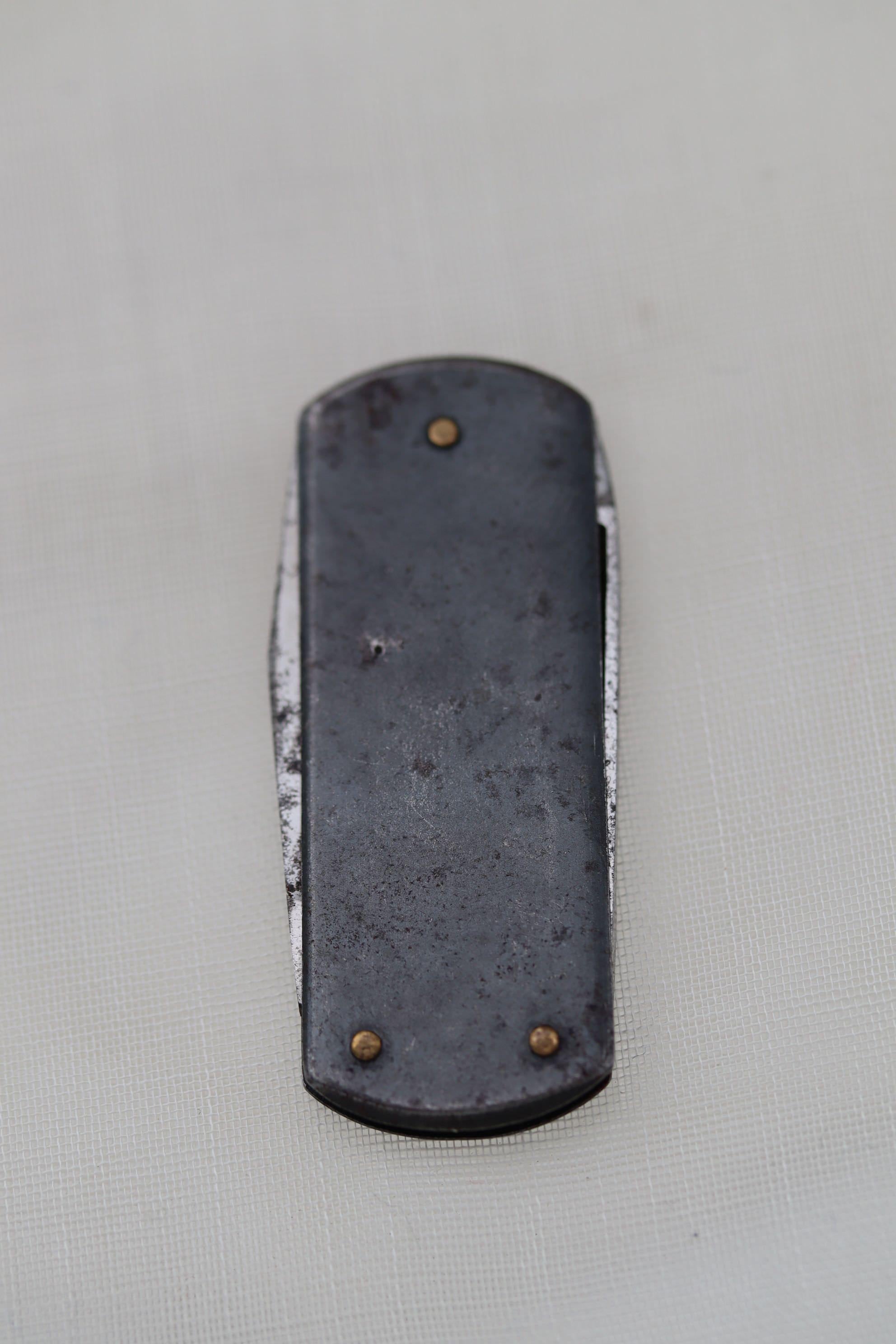 Hellesens Werbe-Taschenmesser (Mitte des 20. Jahrhunderts) im Angebot