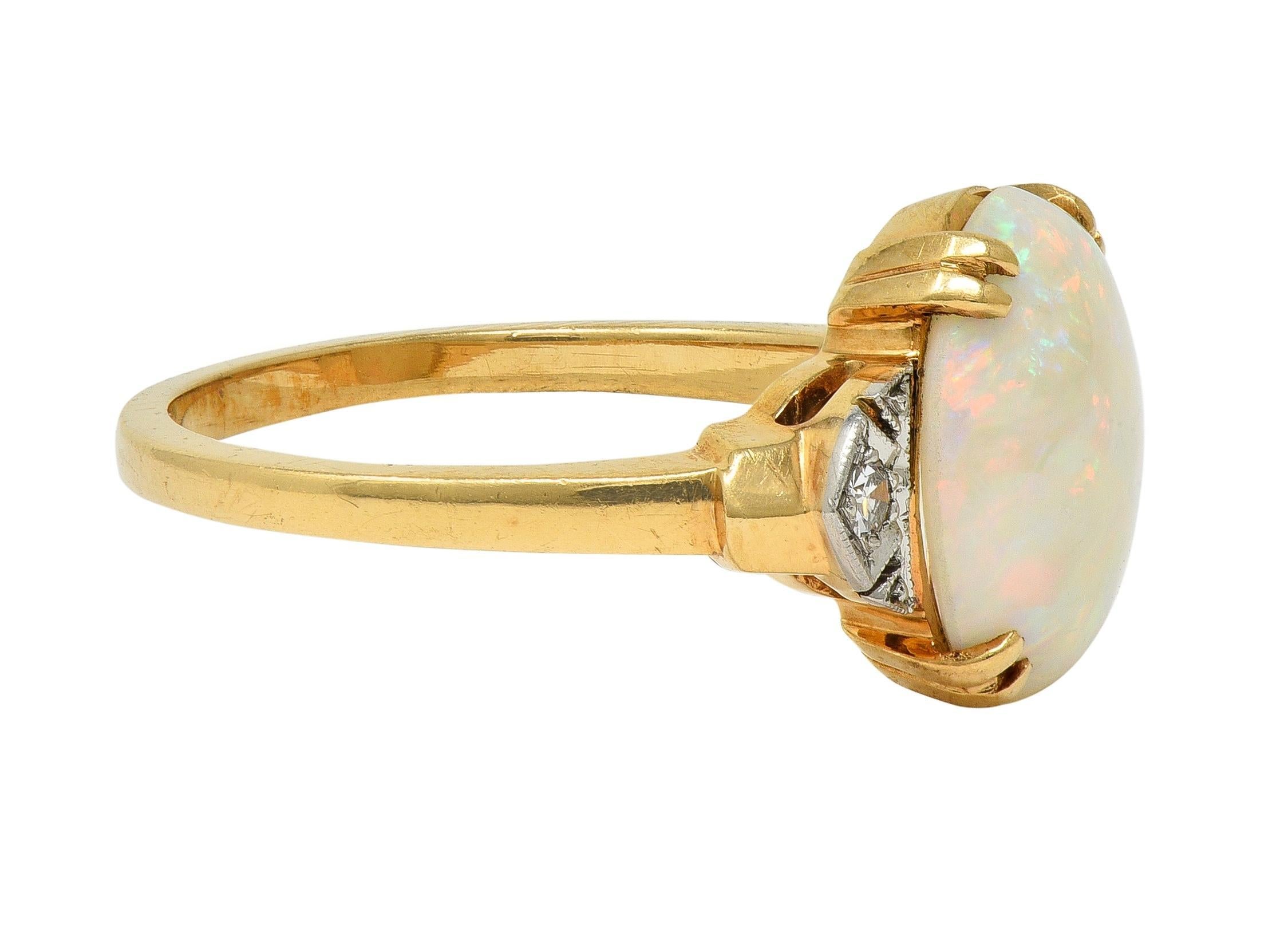 Art Déco Helm & Hahn Co. Anello d'epoca Art Deco Opale Diamante Oro 14 Carati Tre Pietre in vendita