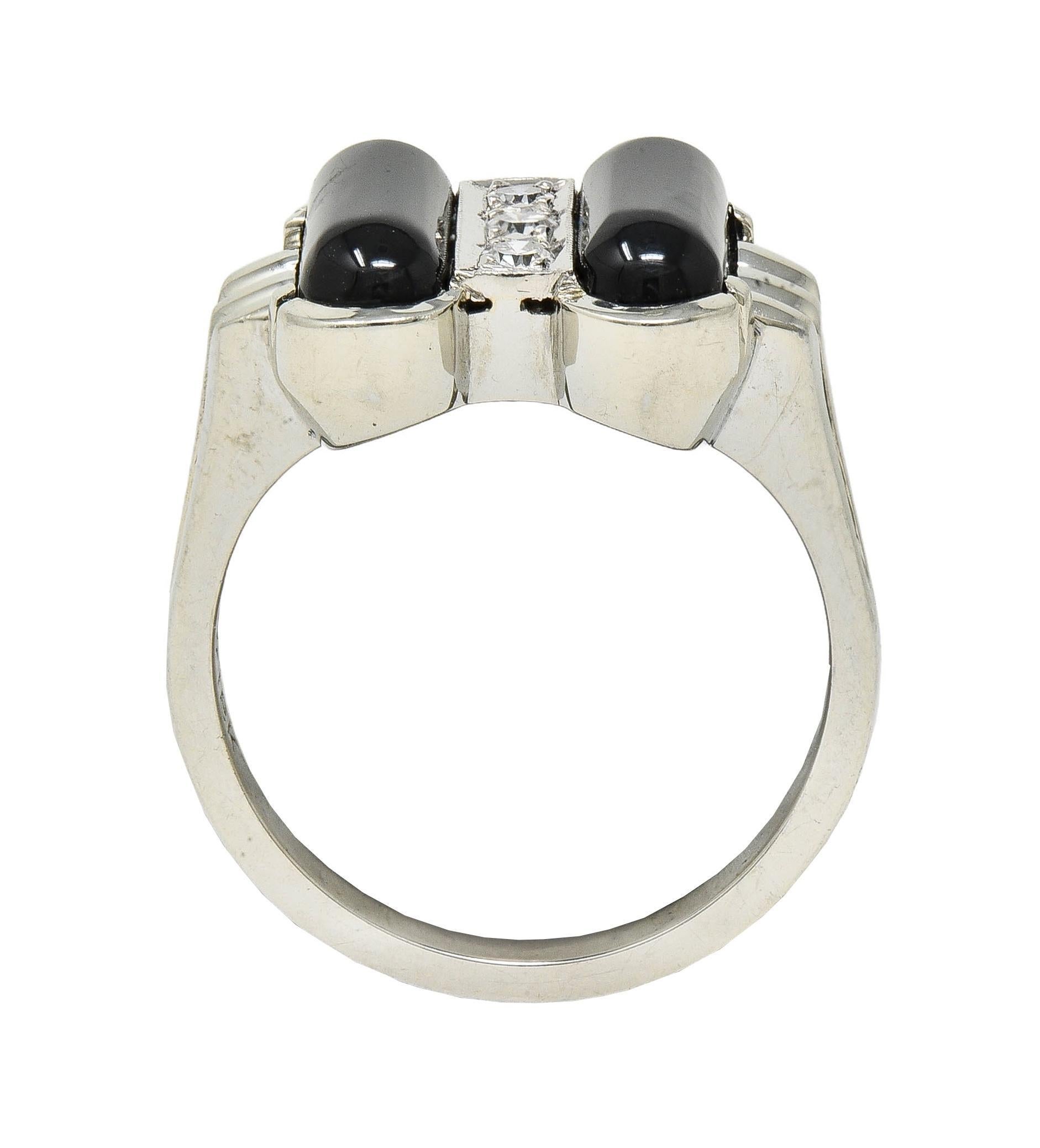 Helm & Hahn Co. Anello vintage di metà secolo con diamante e onice in oro bianco 18 carati in vendita 3