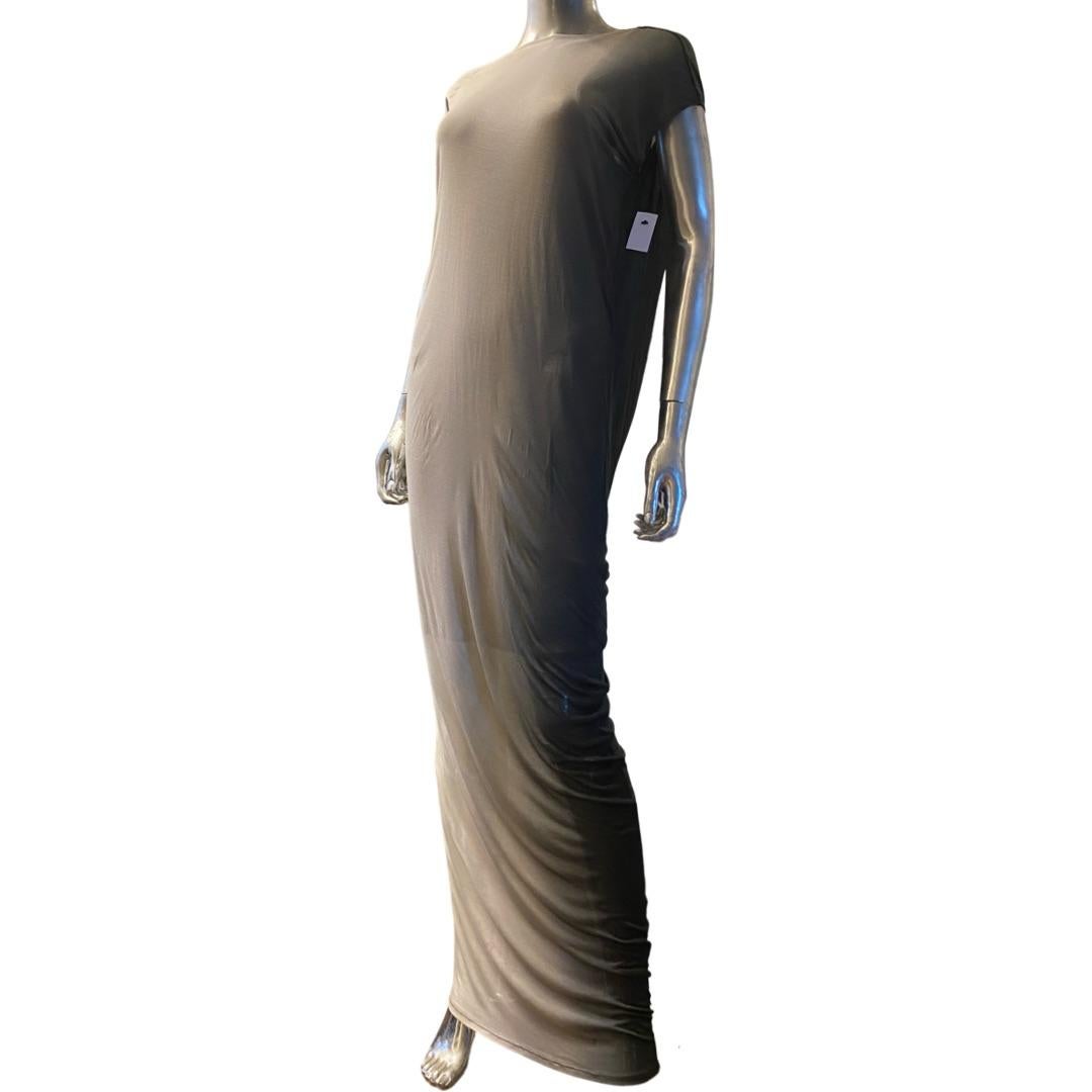 Wow. Distressed by the new design team at Helmut Lang is just a draping masterpiece. It consists of a jersey made out of modal/silk The drapes like a dream. What makes the dress even more spectacular is it’s on braid from toe to cream to a dark dark