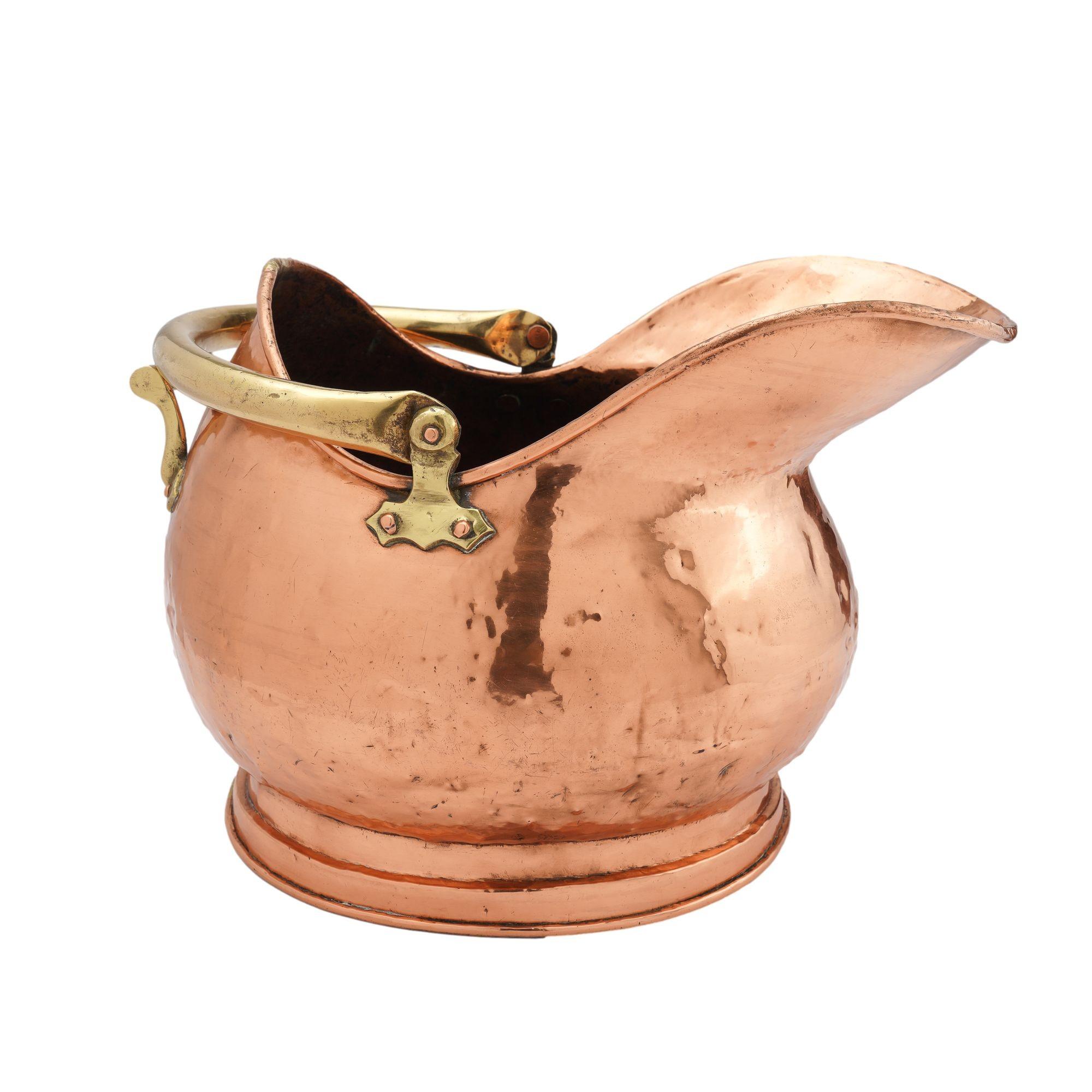 Helmet shaped copper coal hod on a circular footed base, 1800's For Sale 2