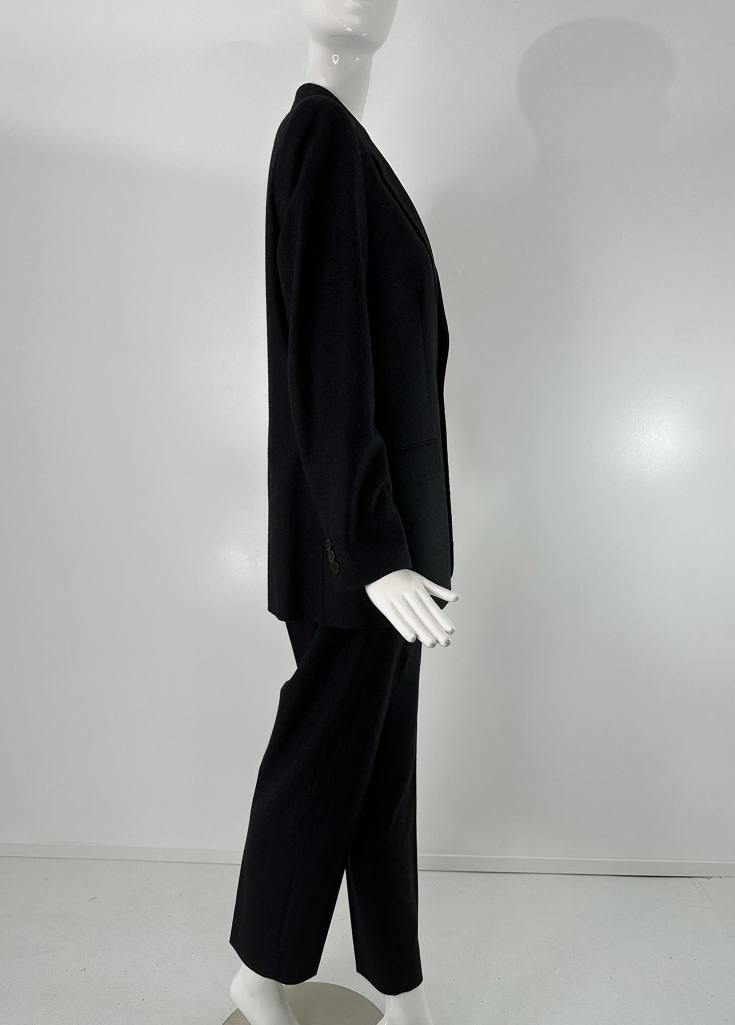 Helmut Lang anni '90, lana grigio scuro con strisce a spillo, abito a pantalone monopetto 44 In condizioni ottime in vendita a West Palm Beach, FL