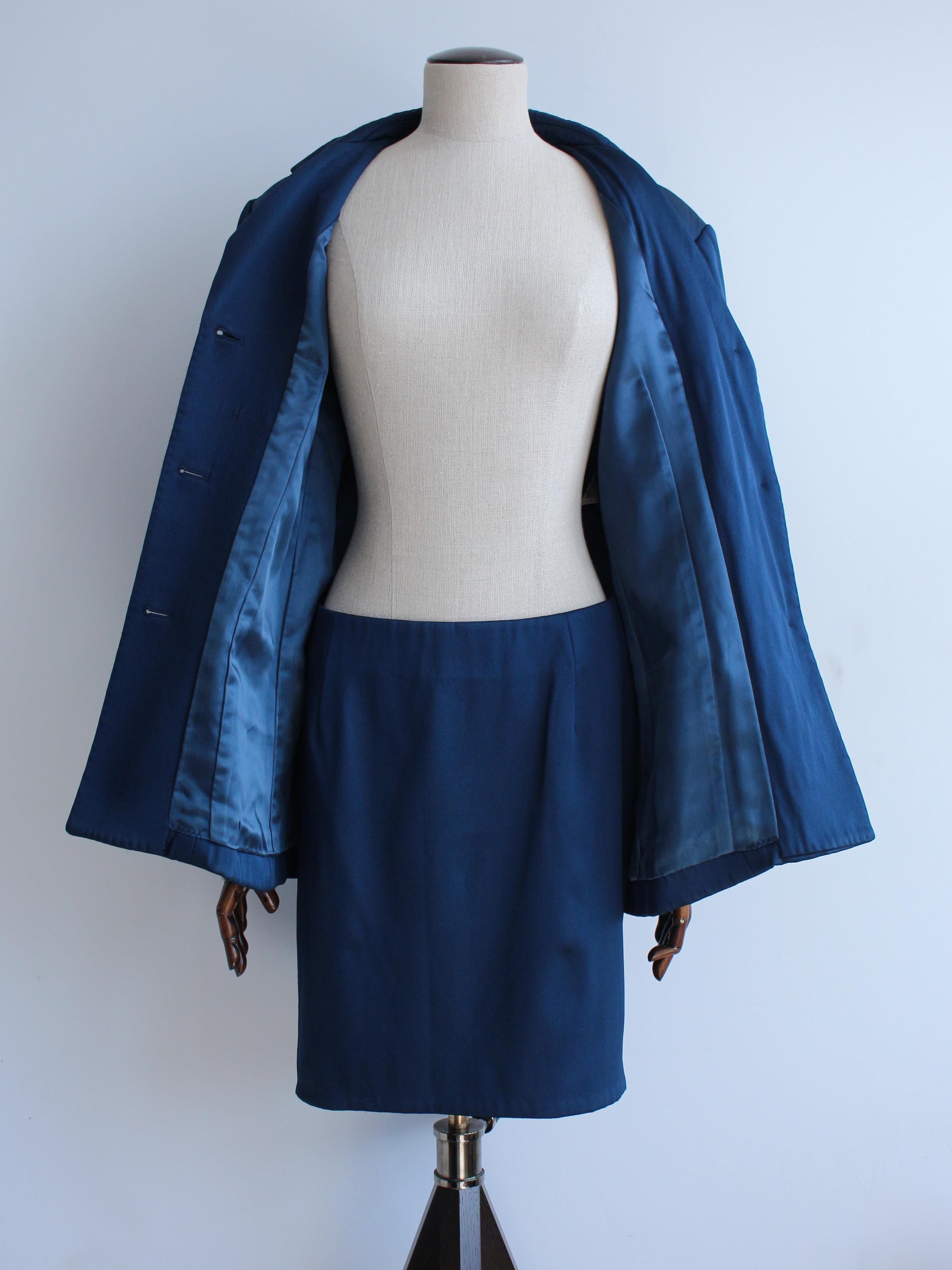 Helmut Lang Otoño/Invierno 1990 Traje con falda de satén azul en venta 1