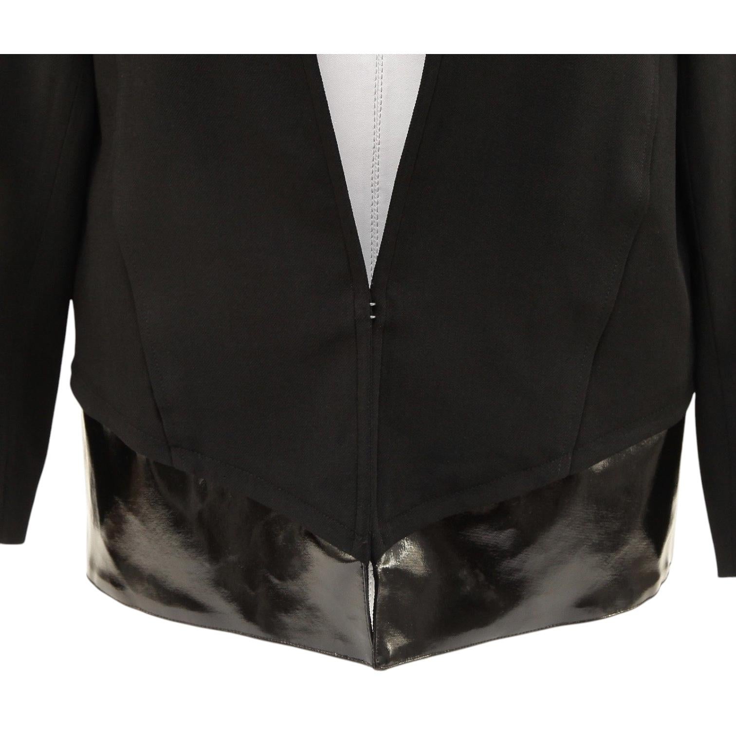 HELMUT LANG Black Blazer Jacket Coat Long Sleeve Hook and Eye Closure Sz 6 In Good Condition For Sale In Hollywood, FL