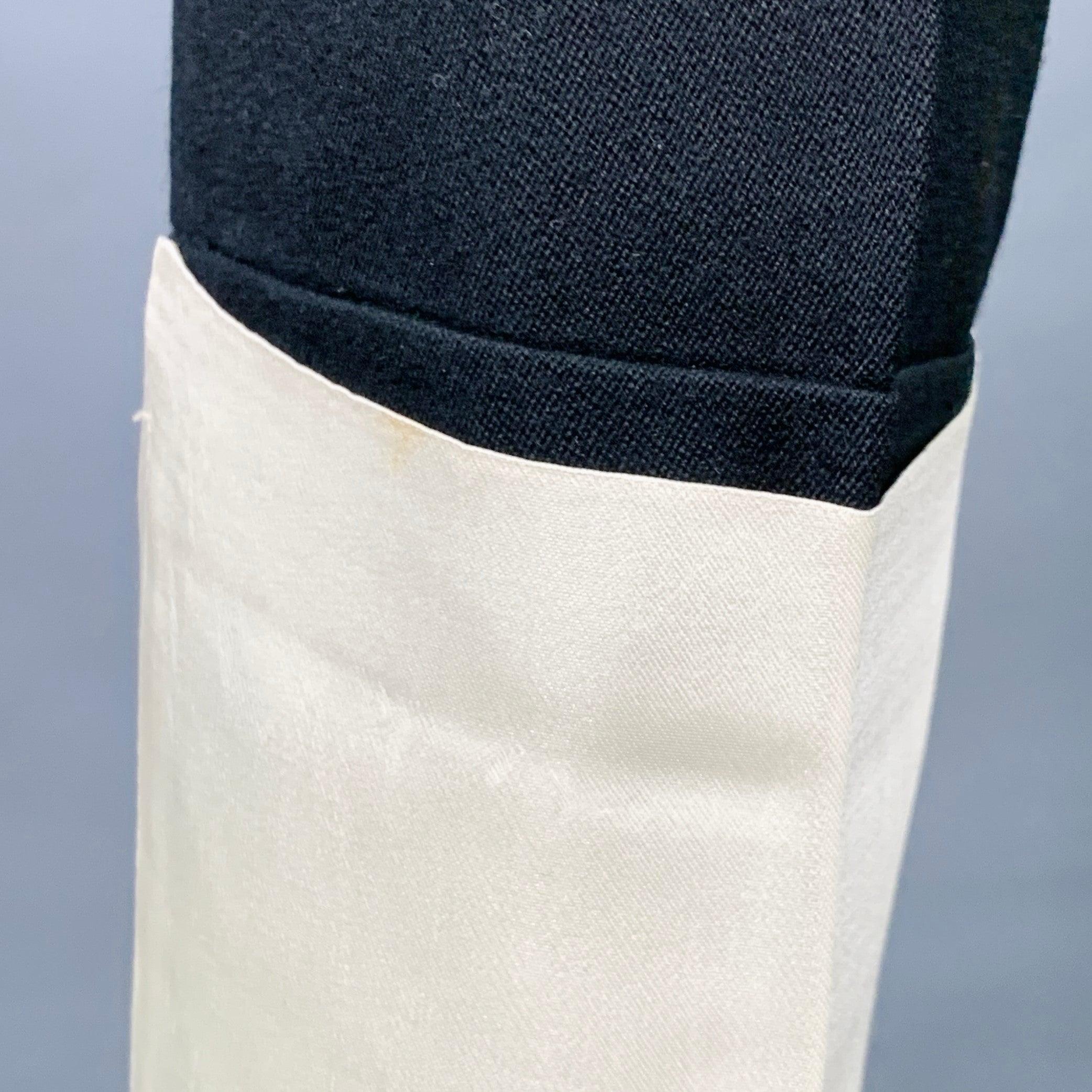 HELMUT LANG Taille 4 Black White Side Tabs Satin Cuffs Dress Pants Bon état - En vente à San Francisco, CA