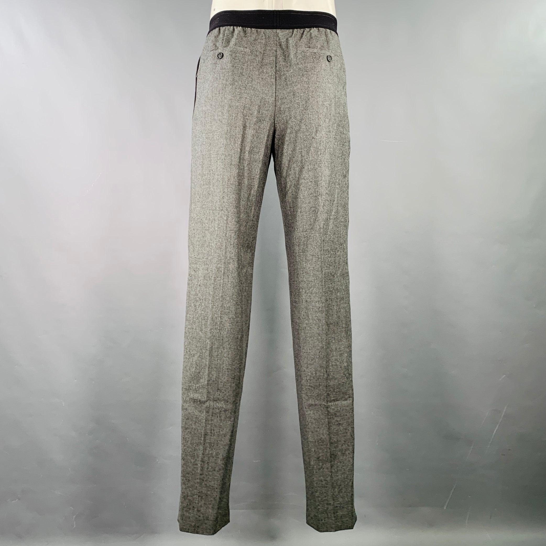 Gris HELMUT LANG Pantalon décontracté en laine vierge grise à rayures en vente