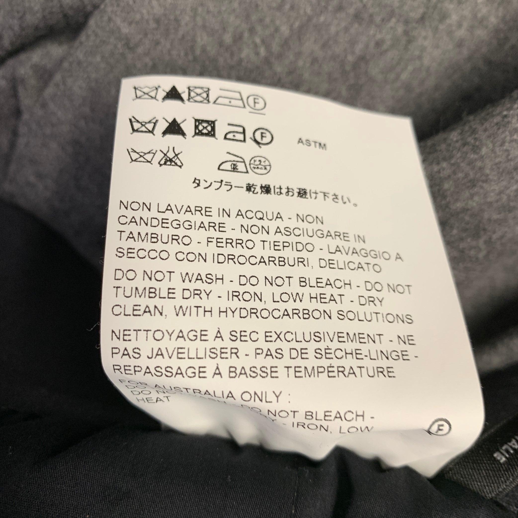 HELMUT LANG Pantalon décontracté en laine vierge grise à rayures en vente 1
