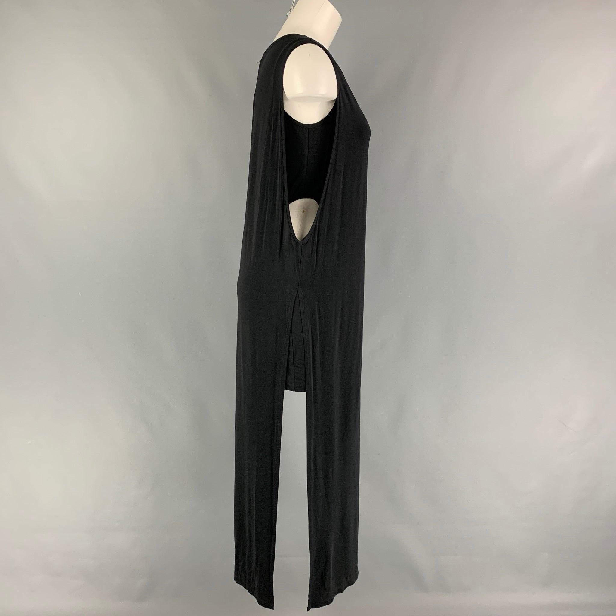 HELMUT LANG dress comes in a black jersey featuring a shift style, sleeveless, back cut-out detail, and a high slit design.
New With Tags.
 

Marked:   S 

Measurements: 
 
Shoulder: 15 inches  Bust: 34 inches  Length: 49.5 inches 
  
  
