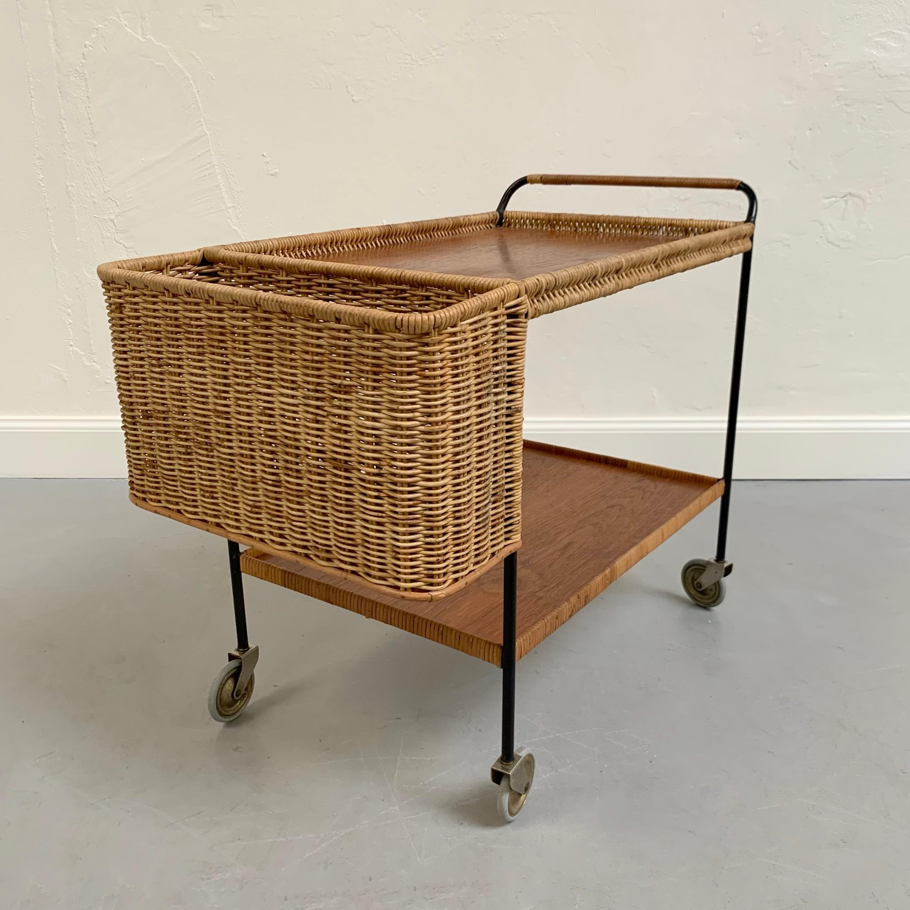 Carrello da bar in rattan e teak di Helmut Magg, 1960 circa, Germania. in vendita 3