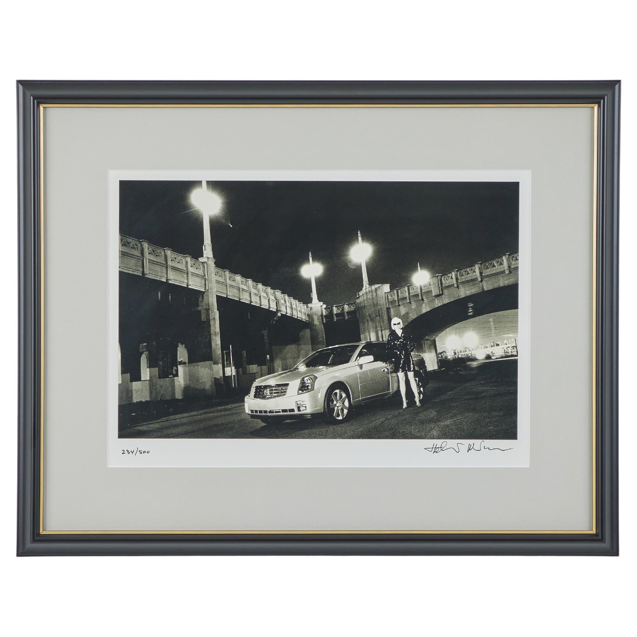 Cadillac CST et Blonde, 2002, impression encadrée par Helmut Newton (1920-2004)