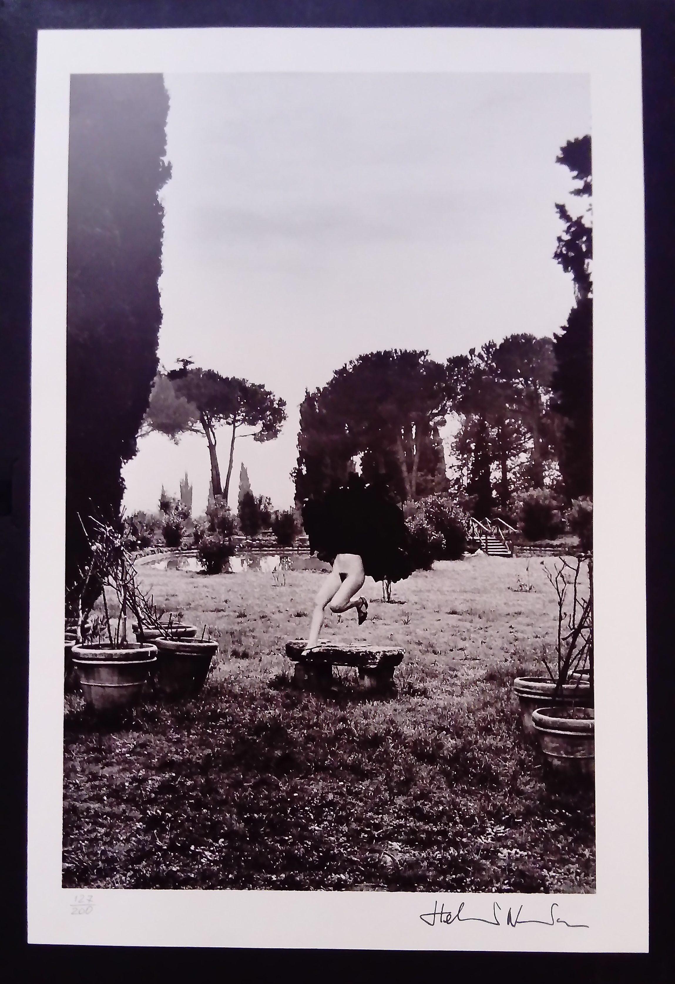 Helmut Newton - In a garden near Rome 2