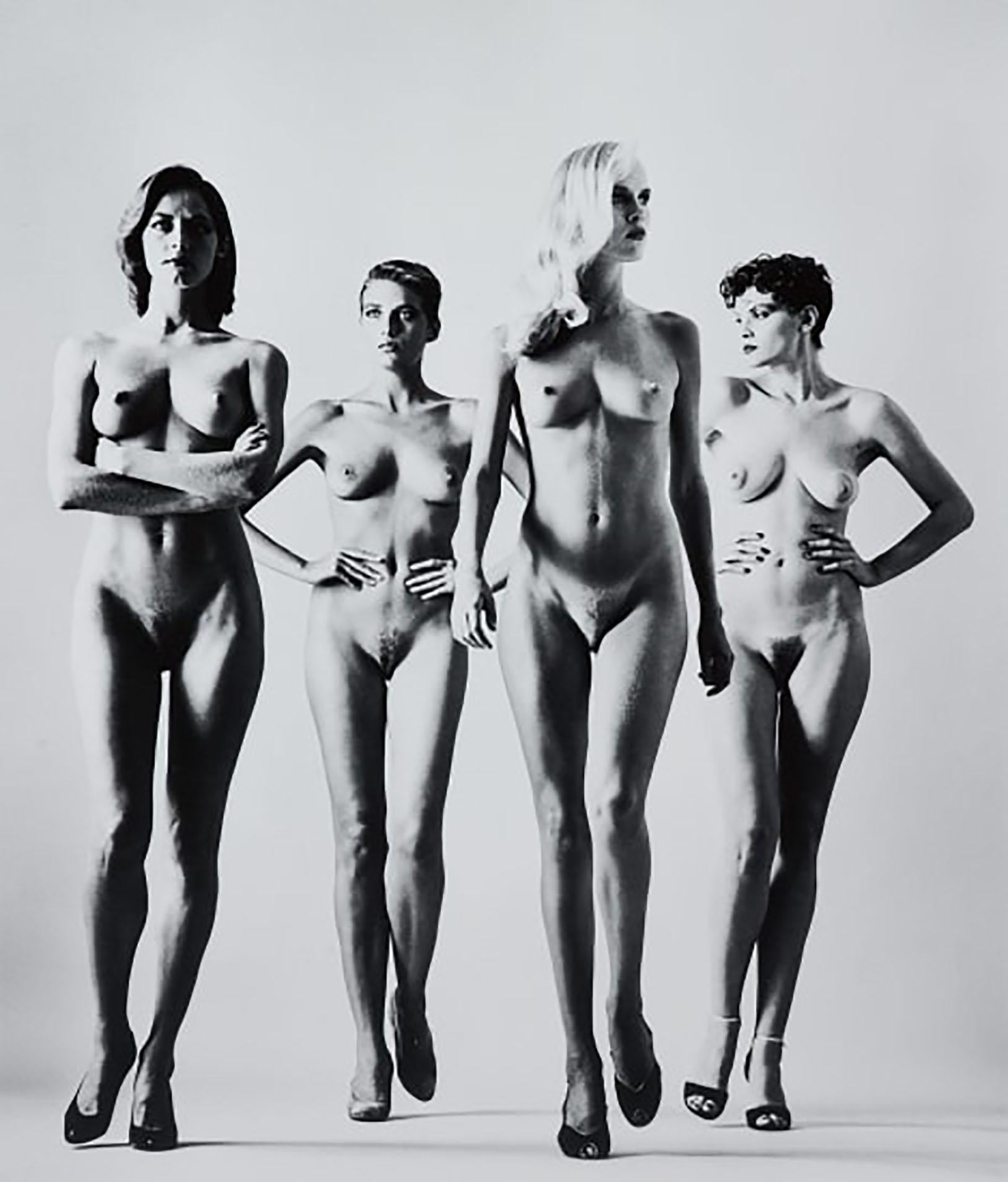 Helmut Newton:: « Sie Kommen » 1981:: imprimé gélatino-argentique original signé 1