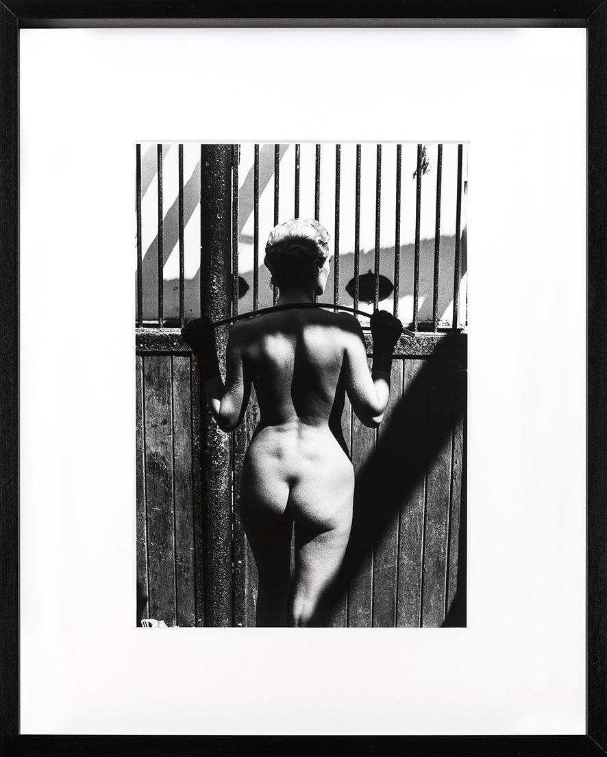 Rosalyn at Arcangue, 1975, Fotografia Bianco e nero, Stampa vintage  - Photograph by Helmut Newton