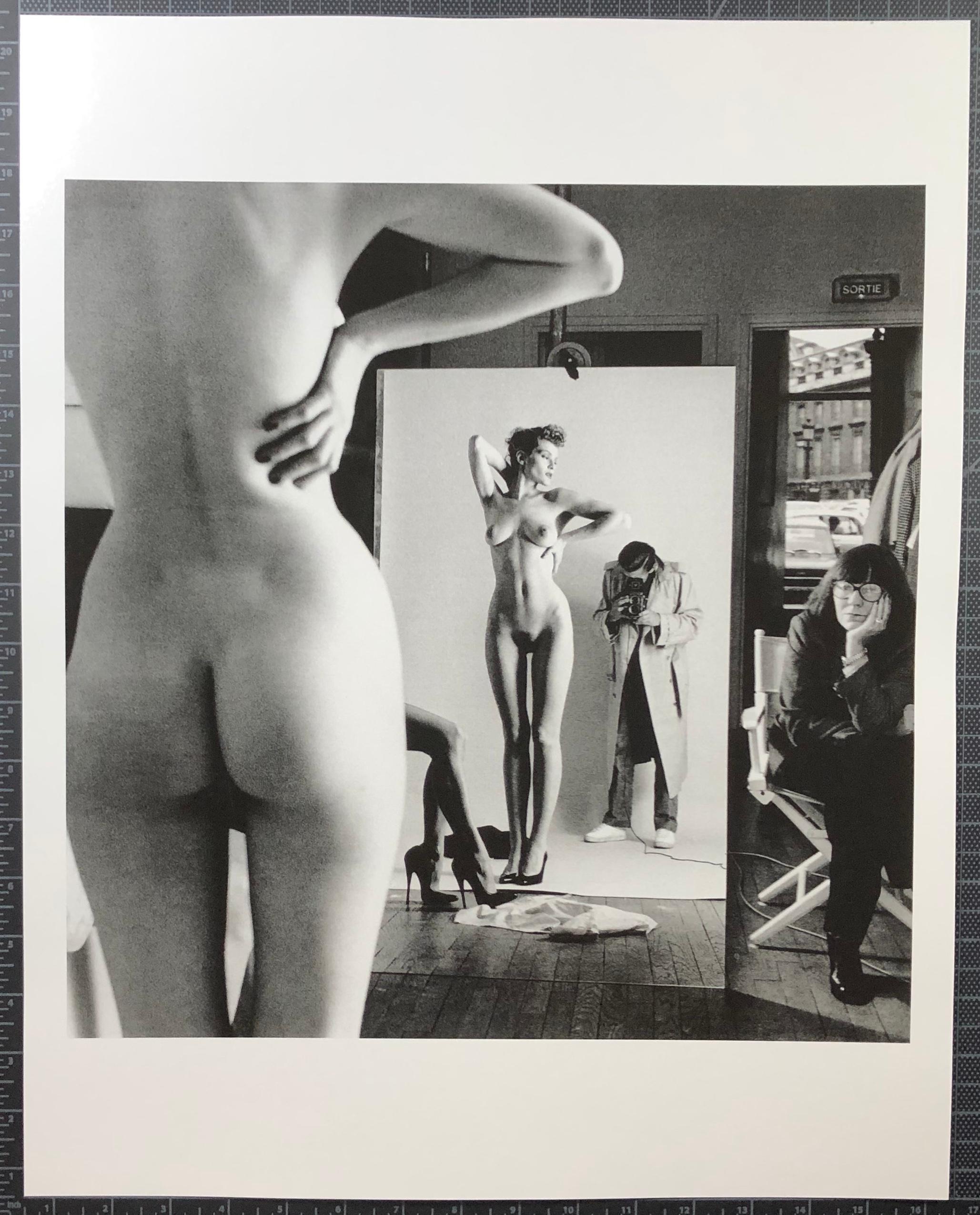 „Selbstporträt mit Modell und Ehefrau“ Original-Silber-Gelatinedruck von Helmut Newton 1