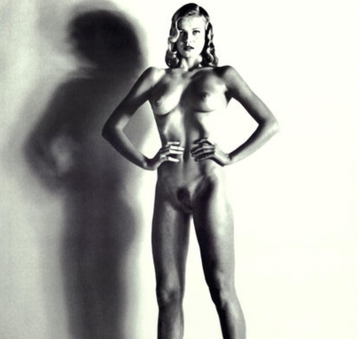 Big Nude von Helmut Newton im Angebot 1