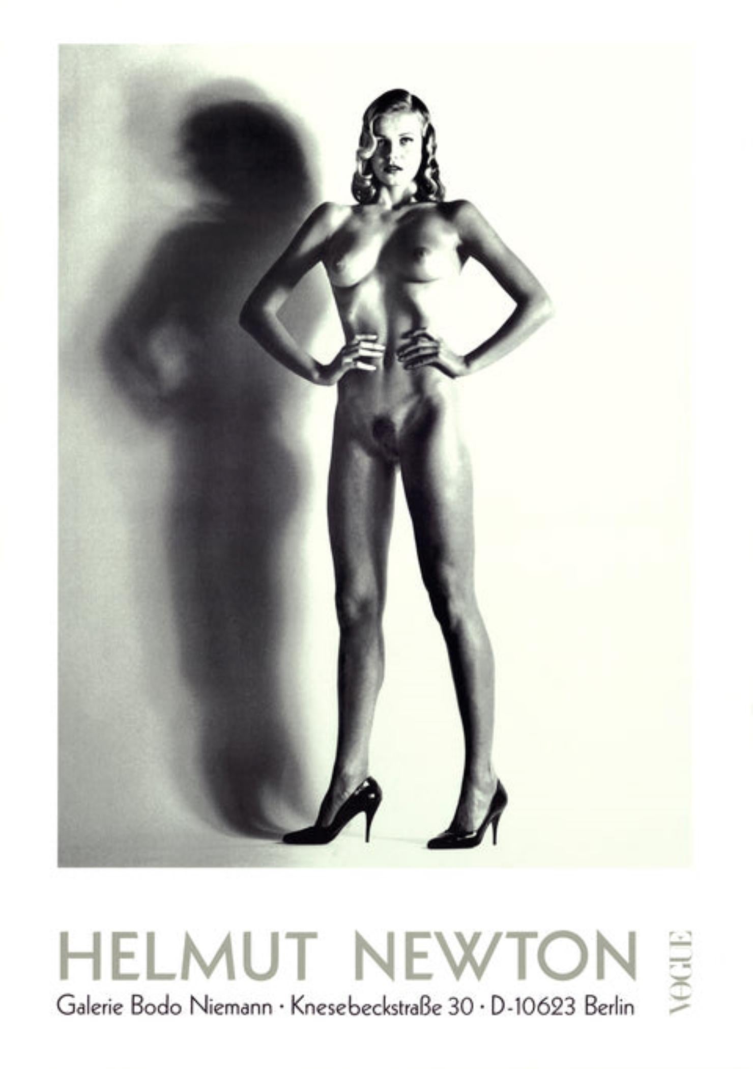 Bigli Nackt 

Von Helmut Newton

1992

Medium: Offset-Lithographie

Papierformat: 33 x 23,25 Zoll (84 x 59 cm)

Bildgröße: 25,5 x 19,75 Zoll (65 x 50 cm)

Auflagenhöhe: Unbekannt