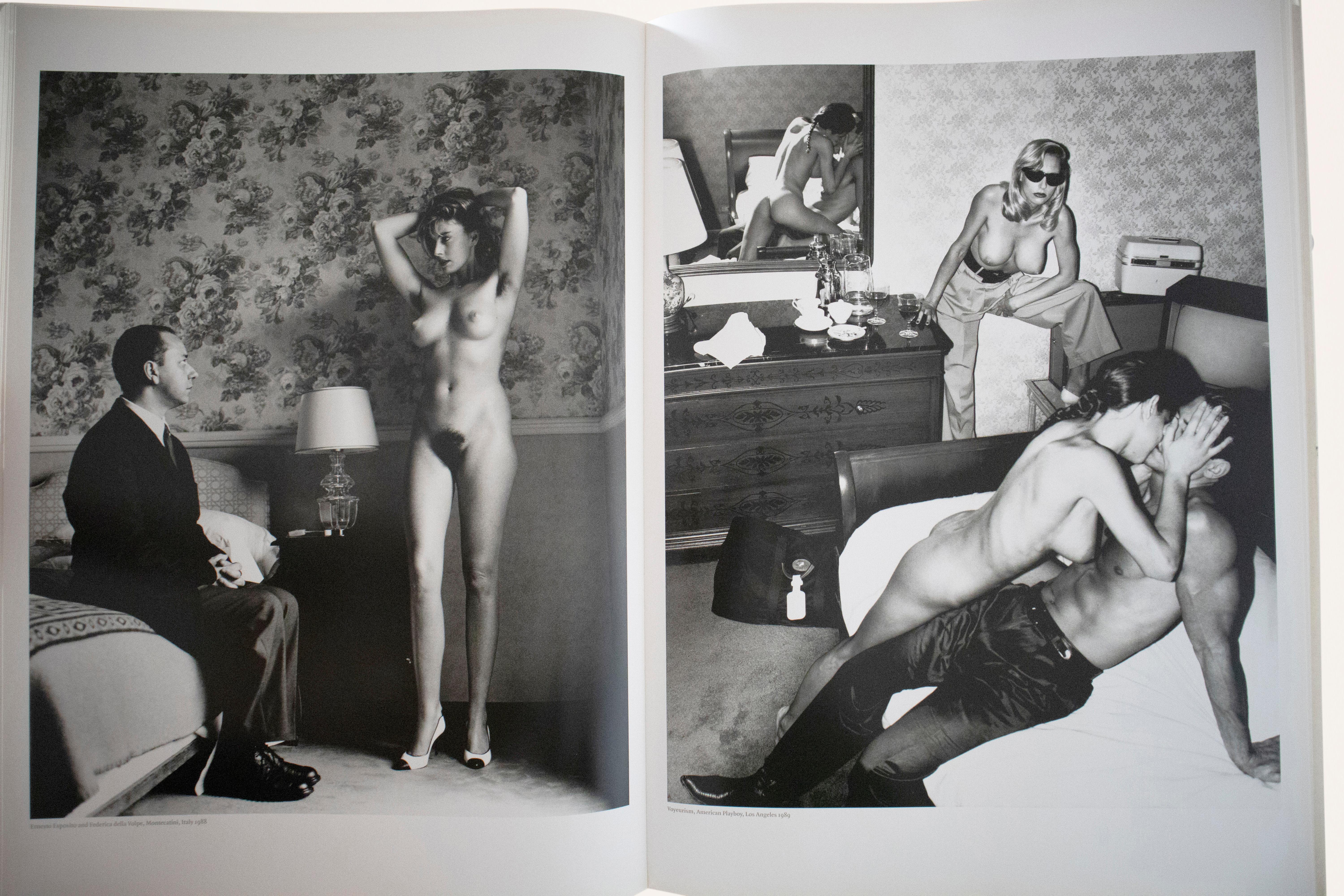 Helmut Newton Sumo - Enorme livre en édition limitée avec Stand Philippe Starck en vente 13