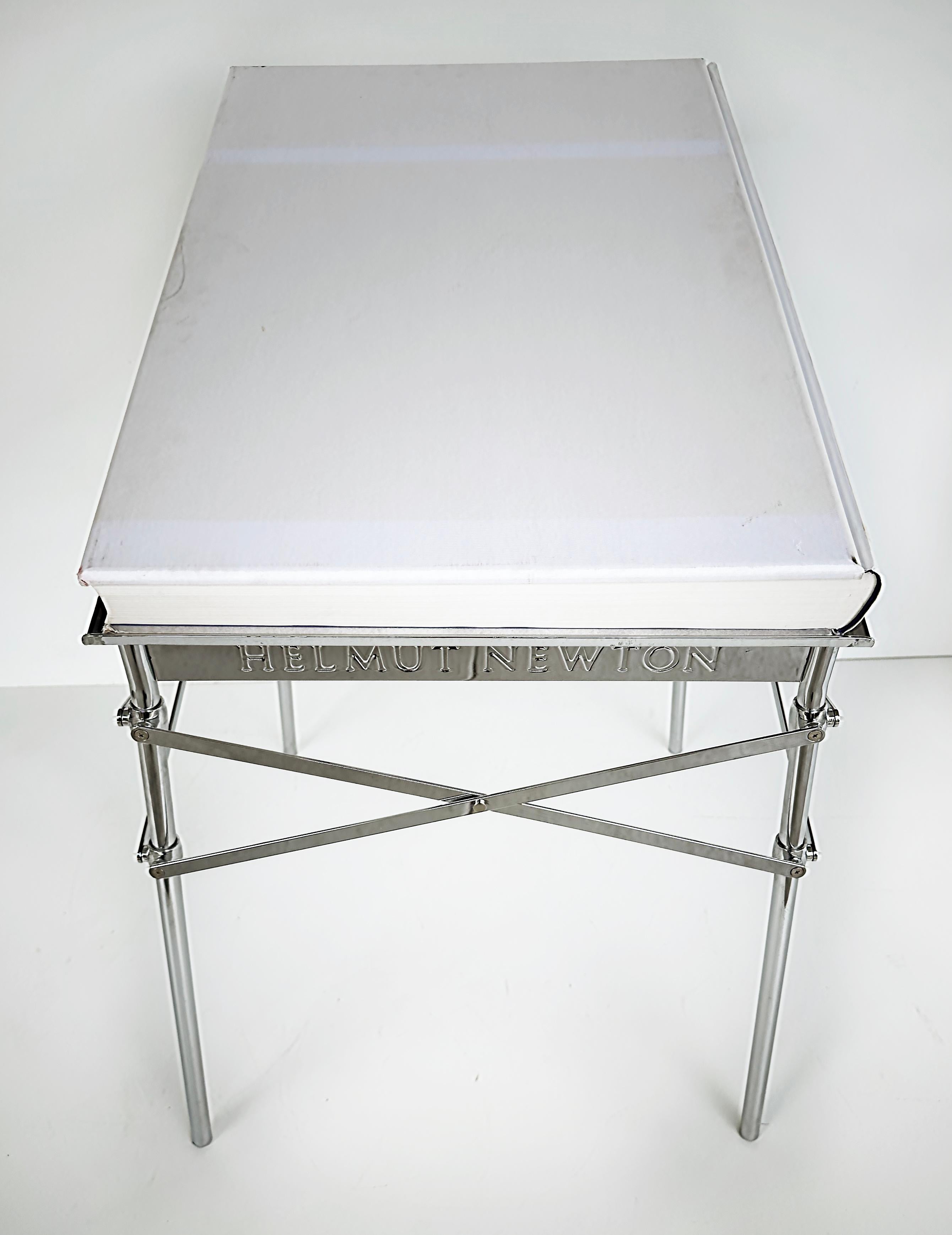 Helmut Newton Sumo Taschen Book, Philippe Starck Stand, Signed Limited Edition en vente 11