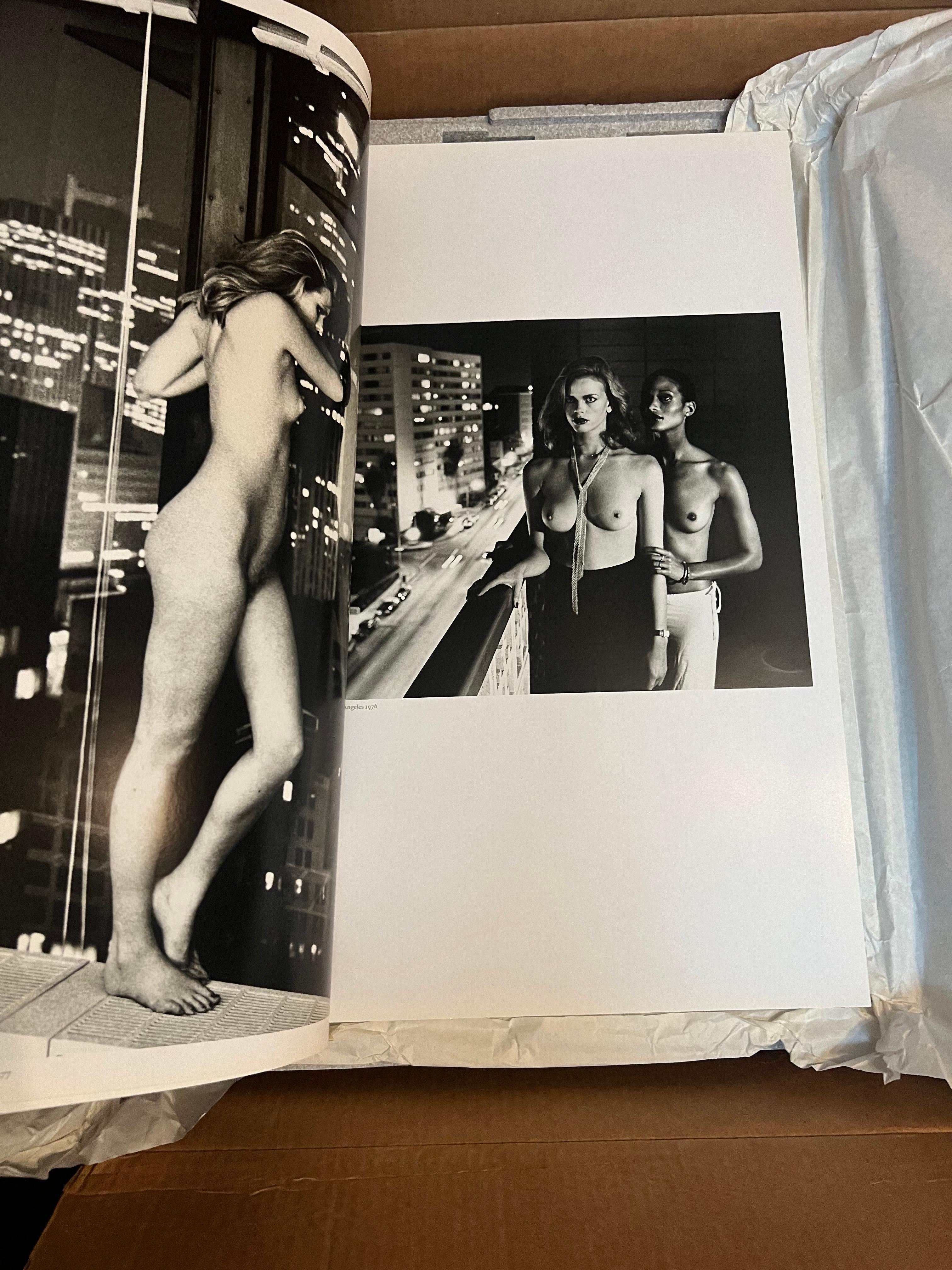 Allemand Helmut Newton Sumo Taschen Signé Edition Limitée avec Stand Philippe Starck en vente