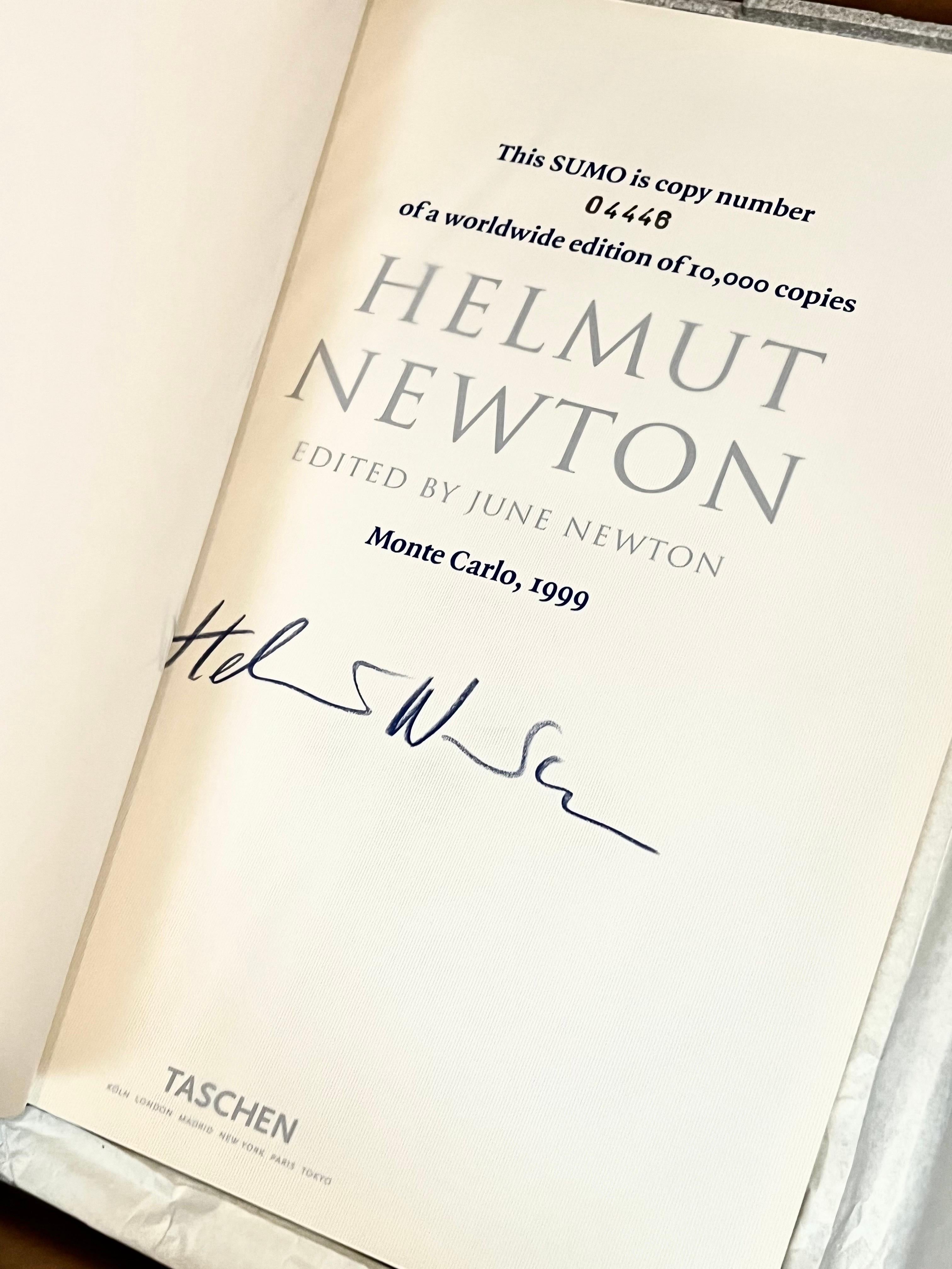 20ième siècle Helmut Newton Sumo Taschen Signé Edition Limitée avec Stand Philippe Starck en vente
