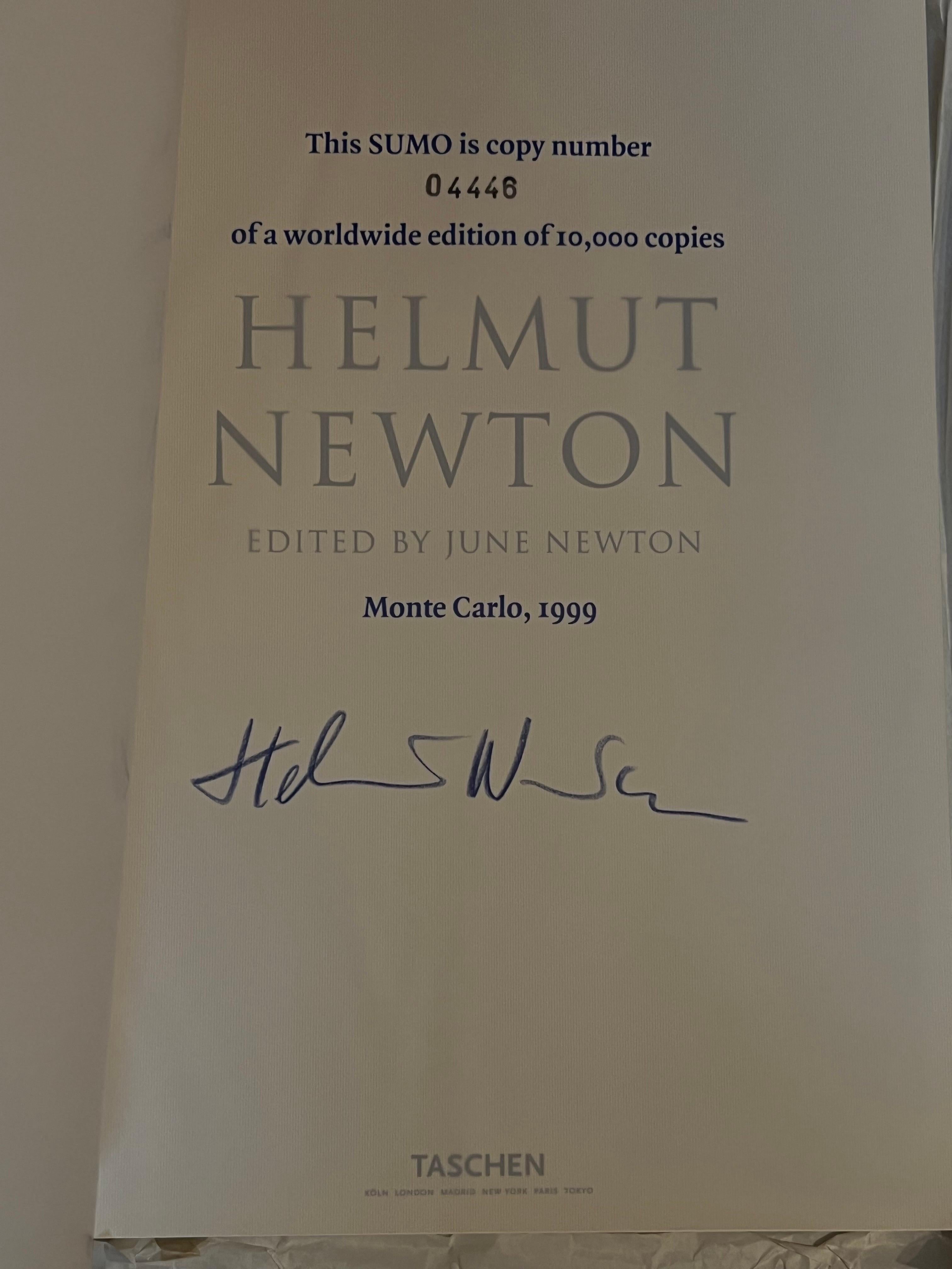 Acier inoxydable Helmut Newton Sumo Taschen Signé Edition Limitée avec Stand Philippe Starck en vente