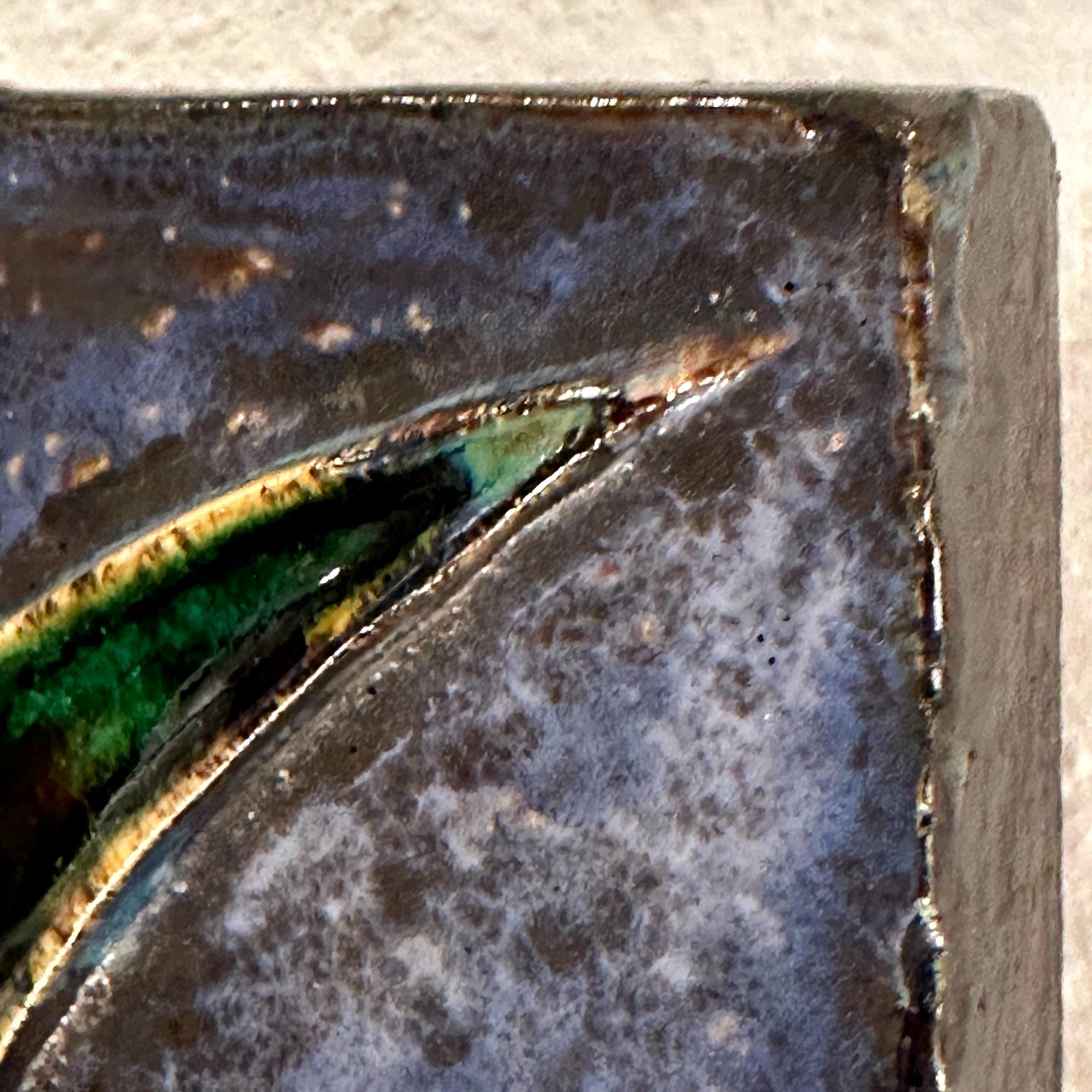 Helmut Schaffenacker Ulm, Alemania Placa abstracta de cerámica con forma de pez, ca. 50s mediados del siglo XX en venta