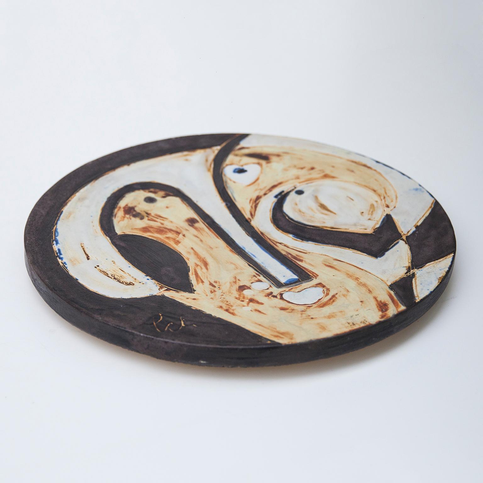 Unique wall art decoration or fruit plate by his famous German art pottery artist Helmut Schäffenacker.

Helmut Schäffenacker German art pottery / studio ceramic wall decoration, wonderful object in deep colors in the style of Picasso and a unique