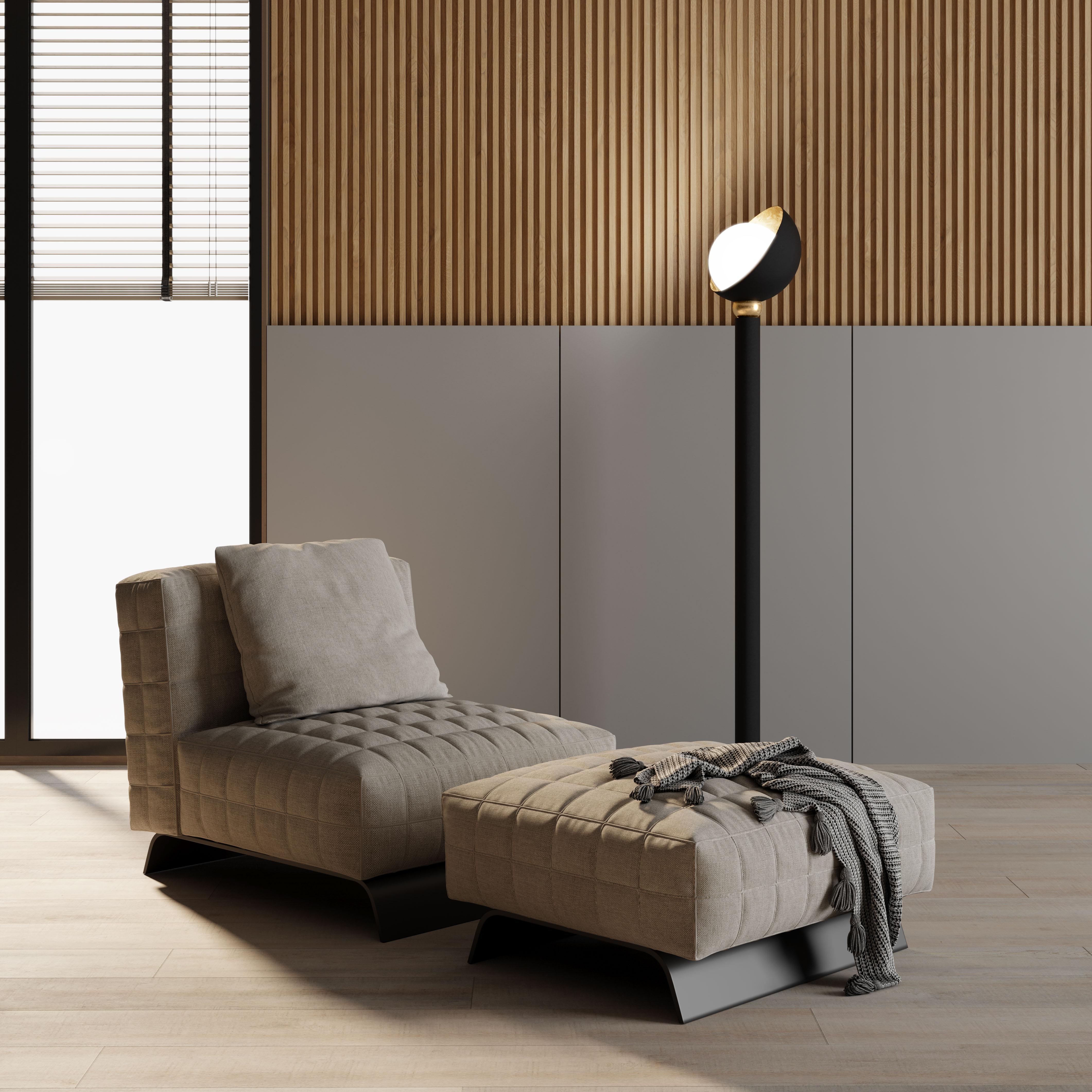 Lámpara de pie Helo, 21631, de Stillux Illuminazione
Dimensiones: P 30 x A 185 cm.
Materiales: Acero, hierro, pan de oro, cristal.

Disponible en pan de oro, pan de plata, negro y oro, negro y plata, o negro total. Póngase en contacto con