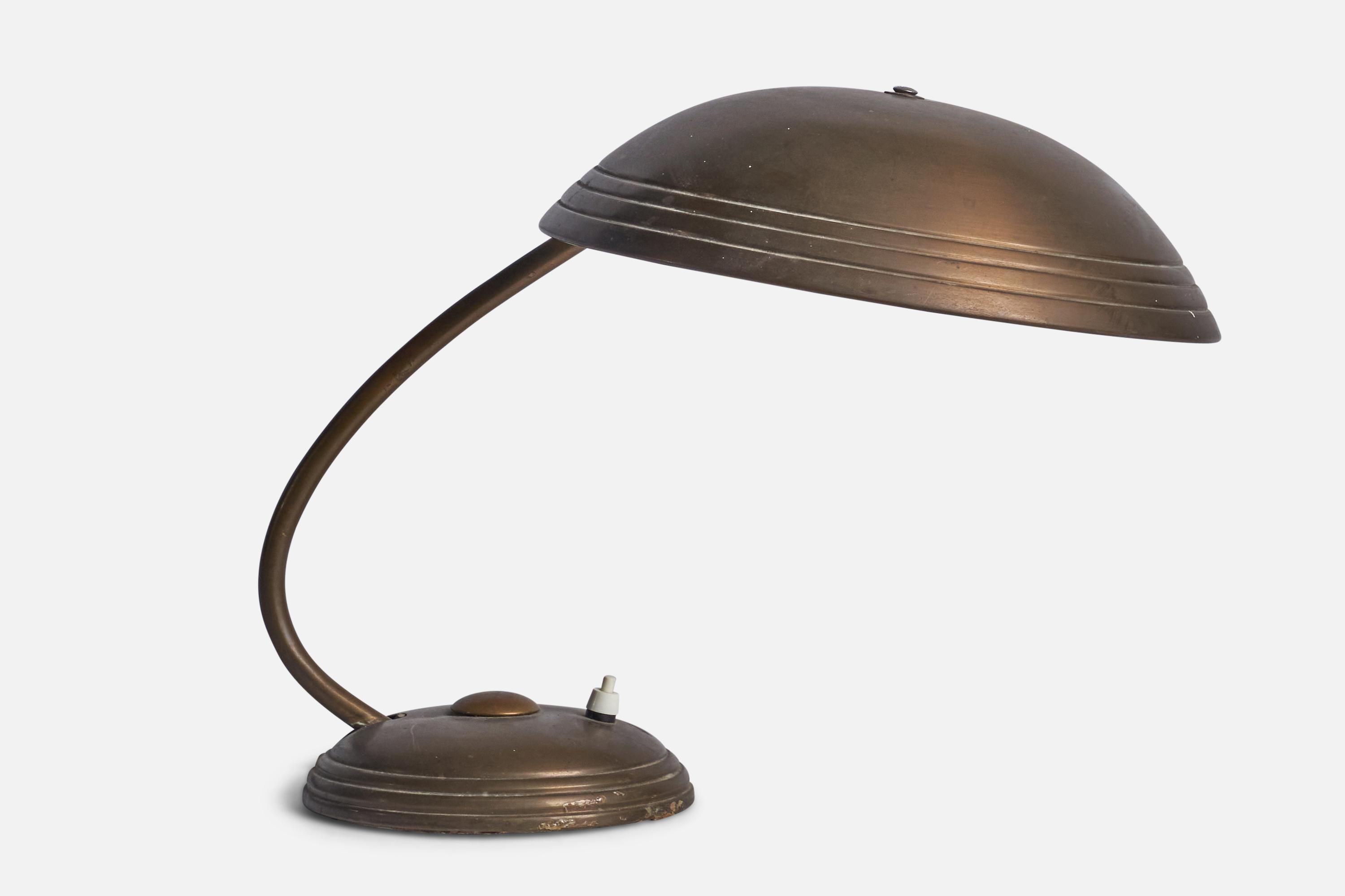 A brass table lamp designed and produced by Helo 
Leuchten, Germany, 1940s.

Overall Dimensions (inches): 12.75” H x 12.25” W x 17” D
Bulb Specifications: E-26 Bulb
Number of Sockets: 1
All lighting will be converted for US usage. We are unable to